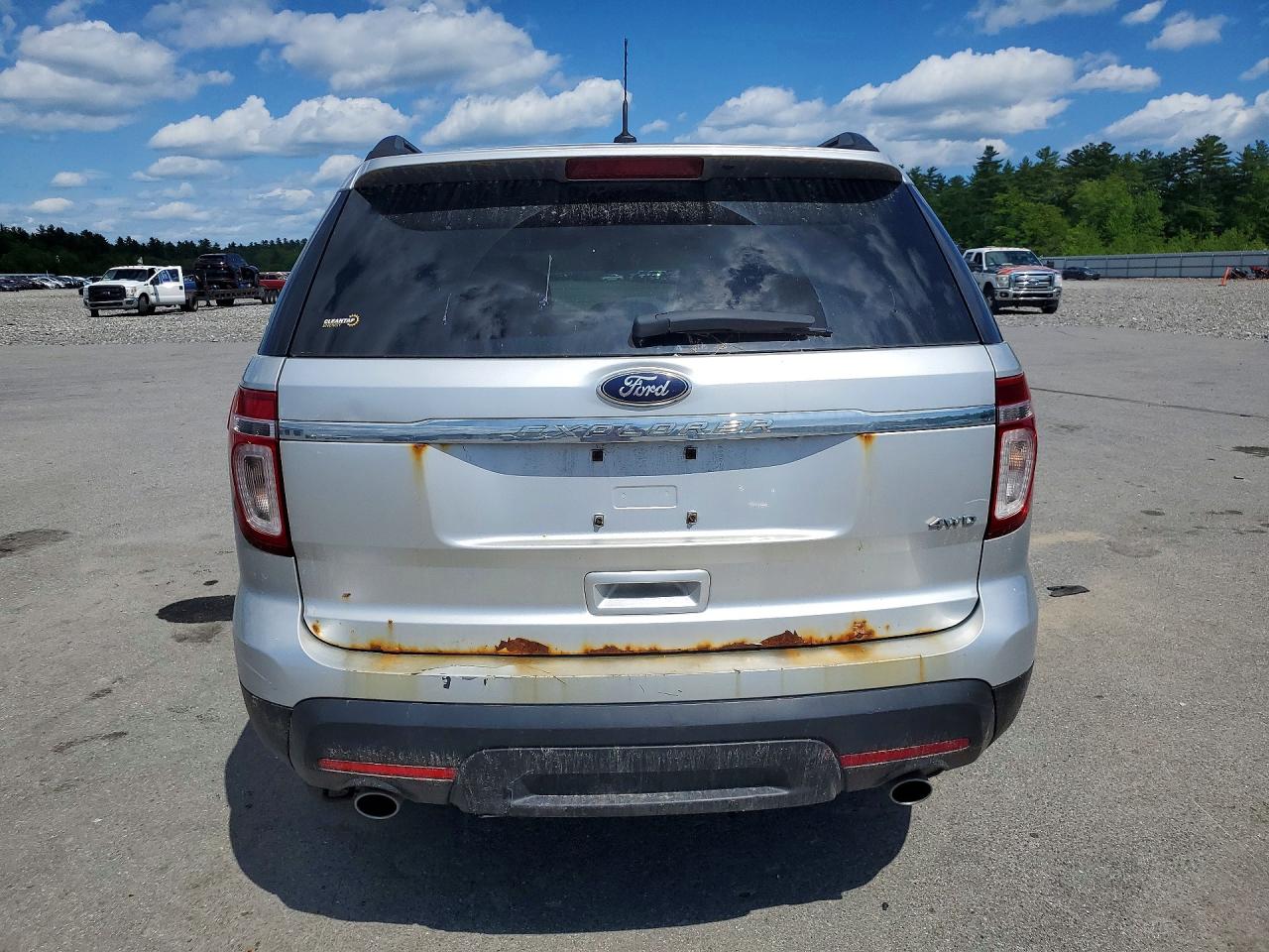 2013 Ford Explorer Серебряный vin: 1FM5K8B83DGA16042