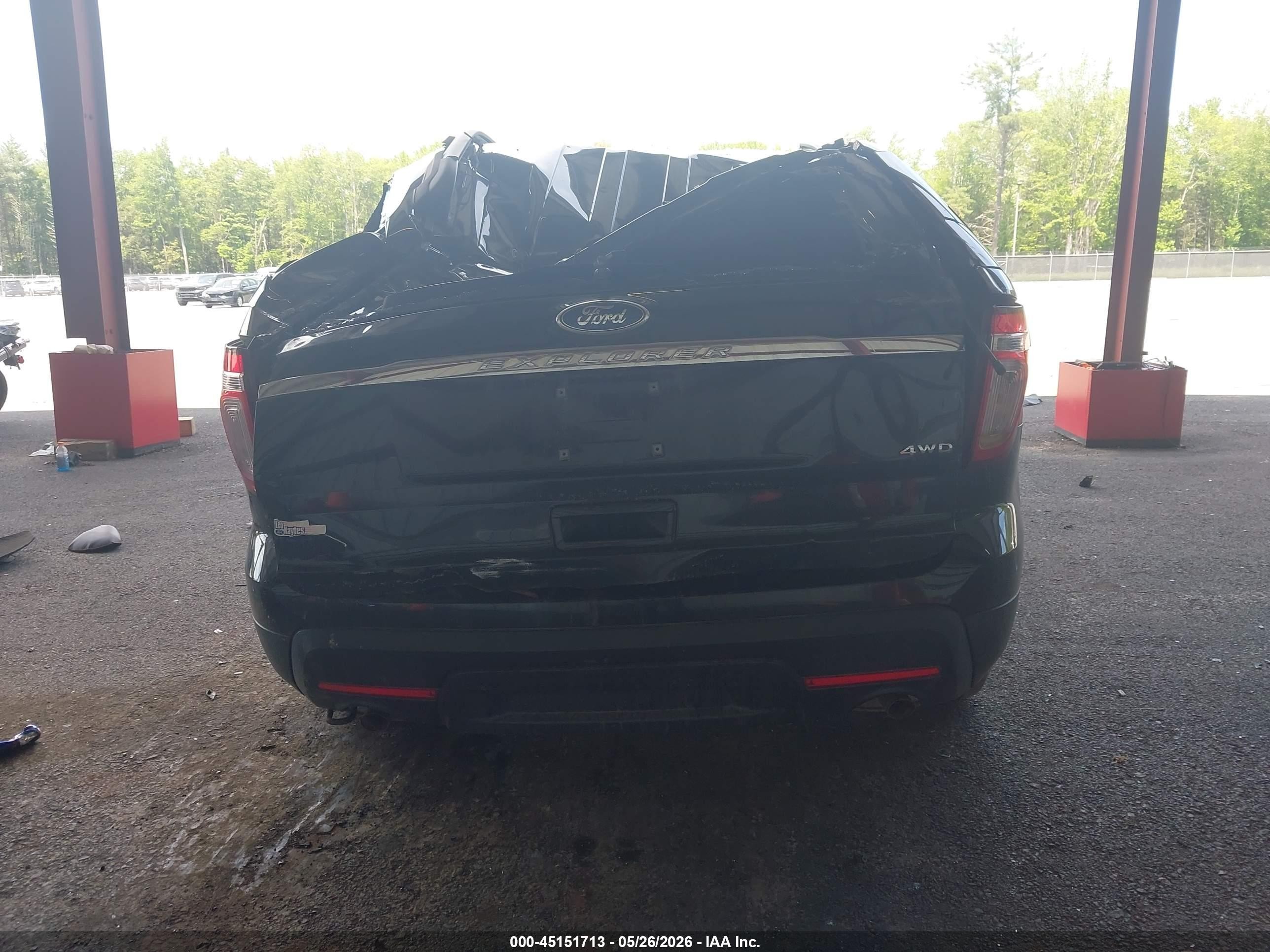 2014 Ford Explorer   Black vin: 1FM5K8B83EGA95651