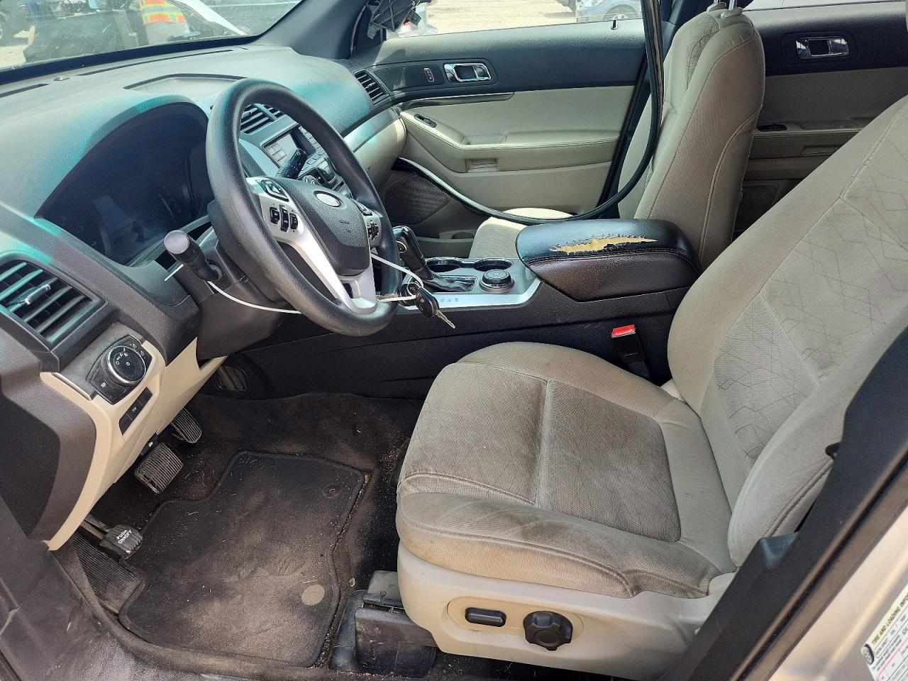 2015 Ford Explorer Серебряный vin: 1FM5K8B83FGC38339