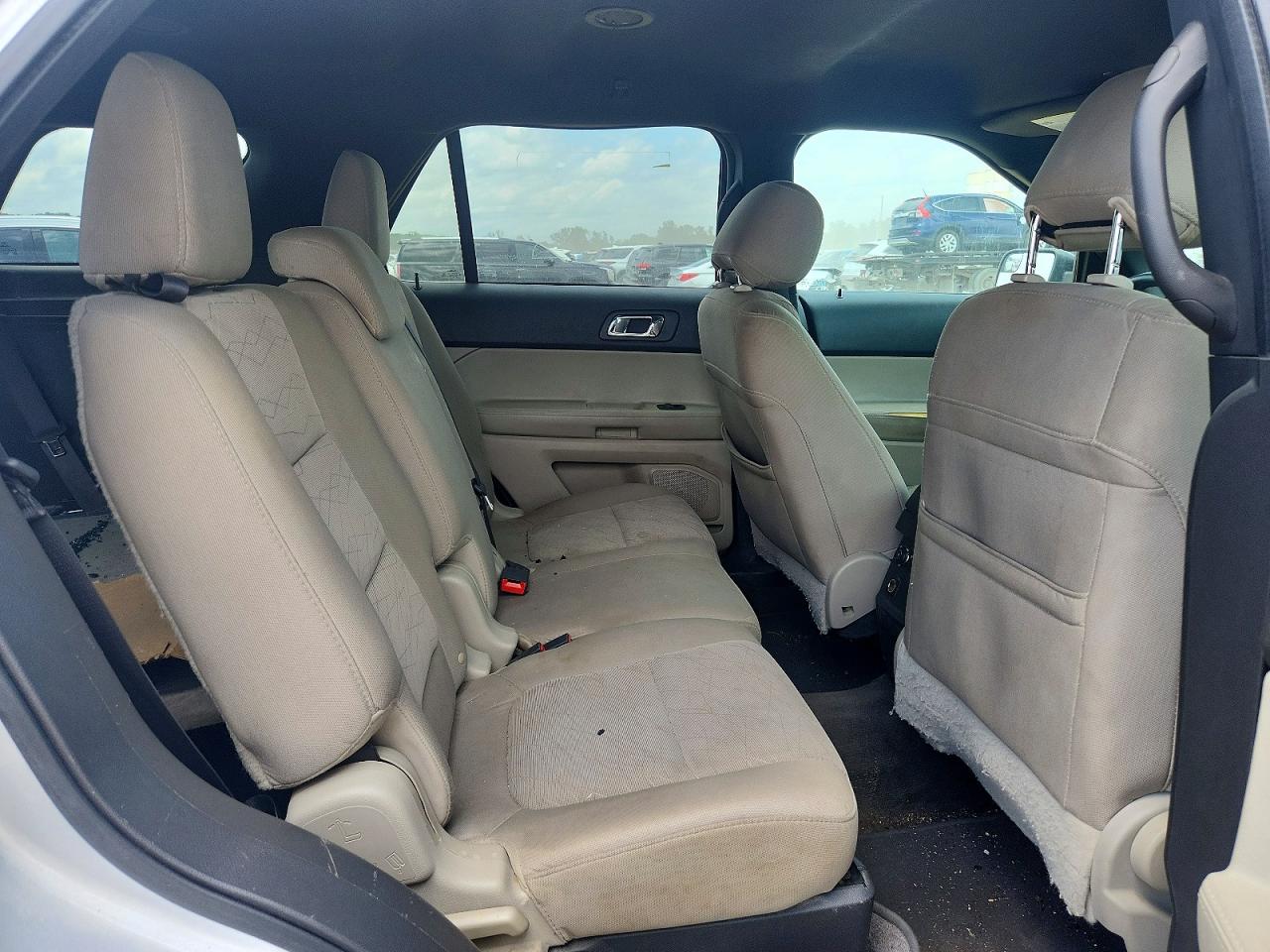 2015 Ford Explorer Серебряный vin: 1FM5K8B83FGC38339