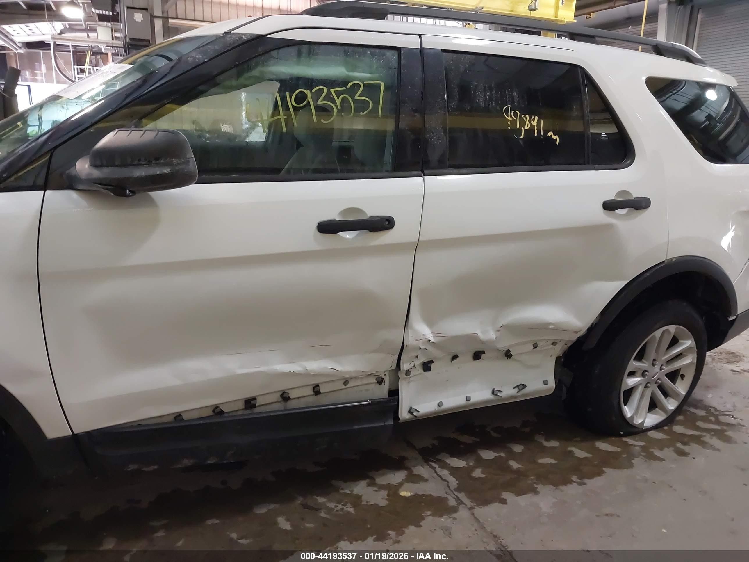 2015 Ford Explorer White vin: 1FM5K8B83FGC41712
