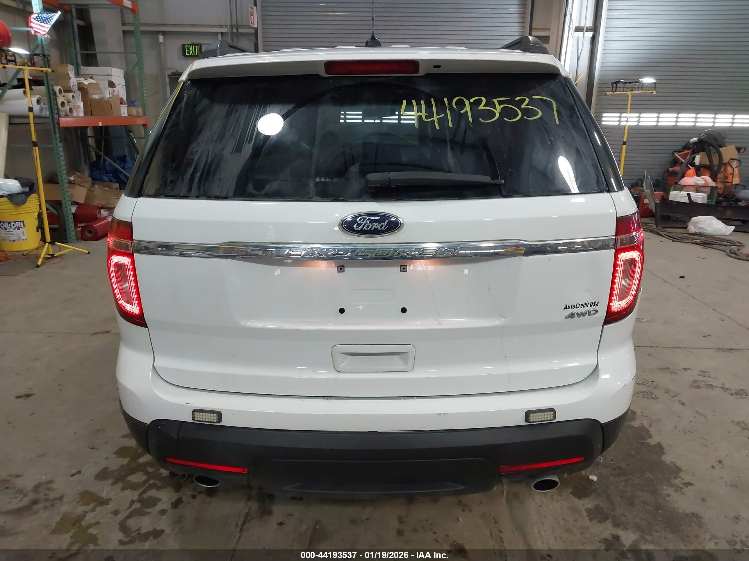 2015 Ford Explorer White vin: 1FM5K8B83FGC41712
