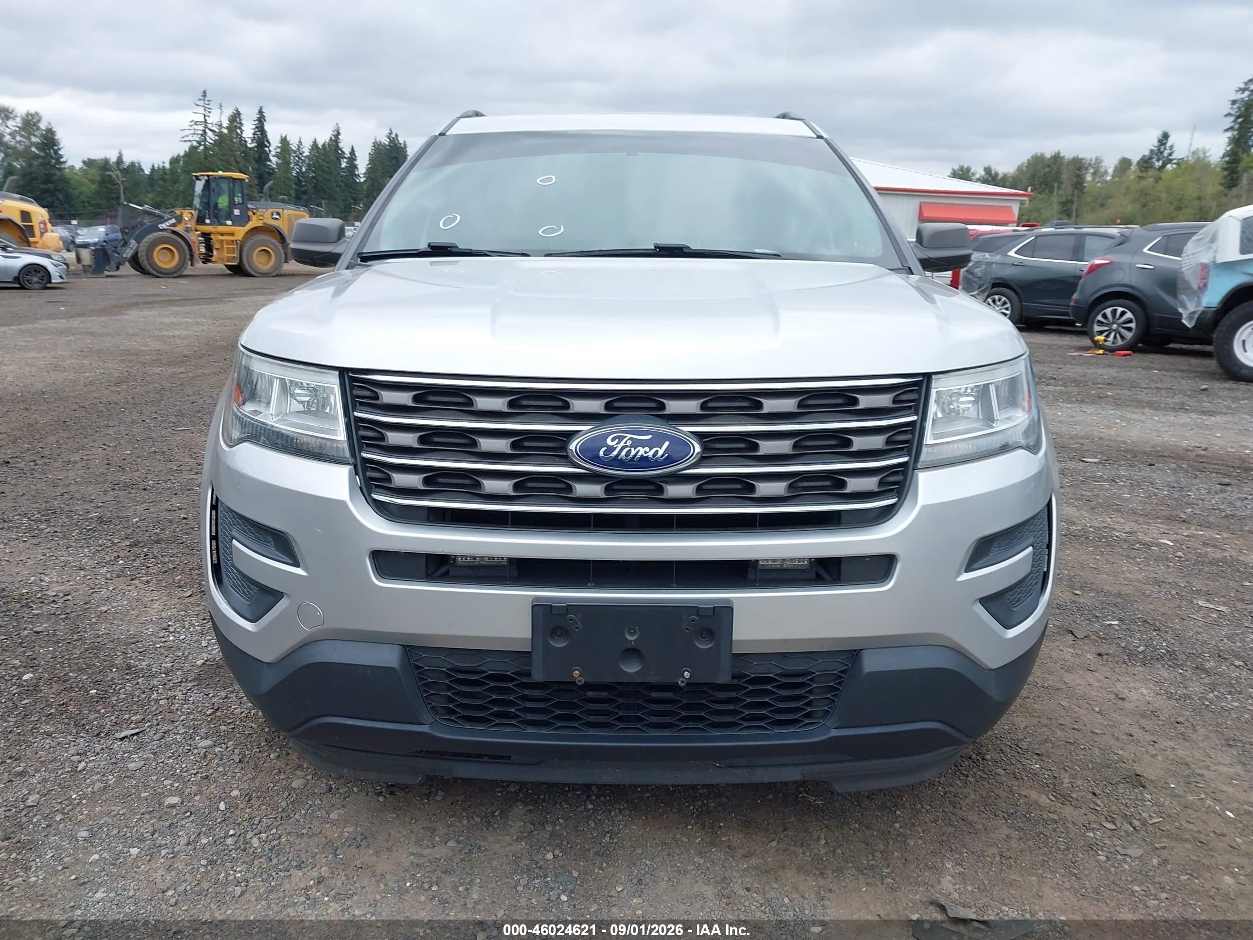 2017 Ford Explorer   Silver vin: 1FM5K8B83HGB34422