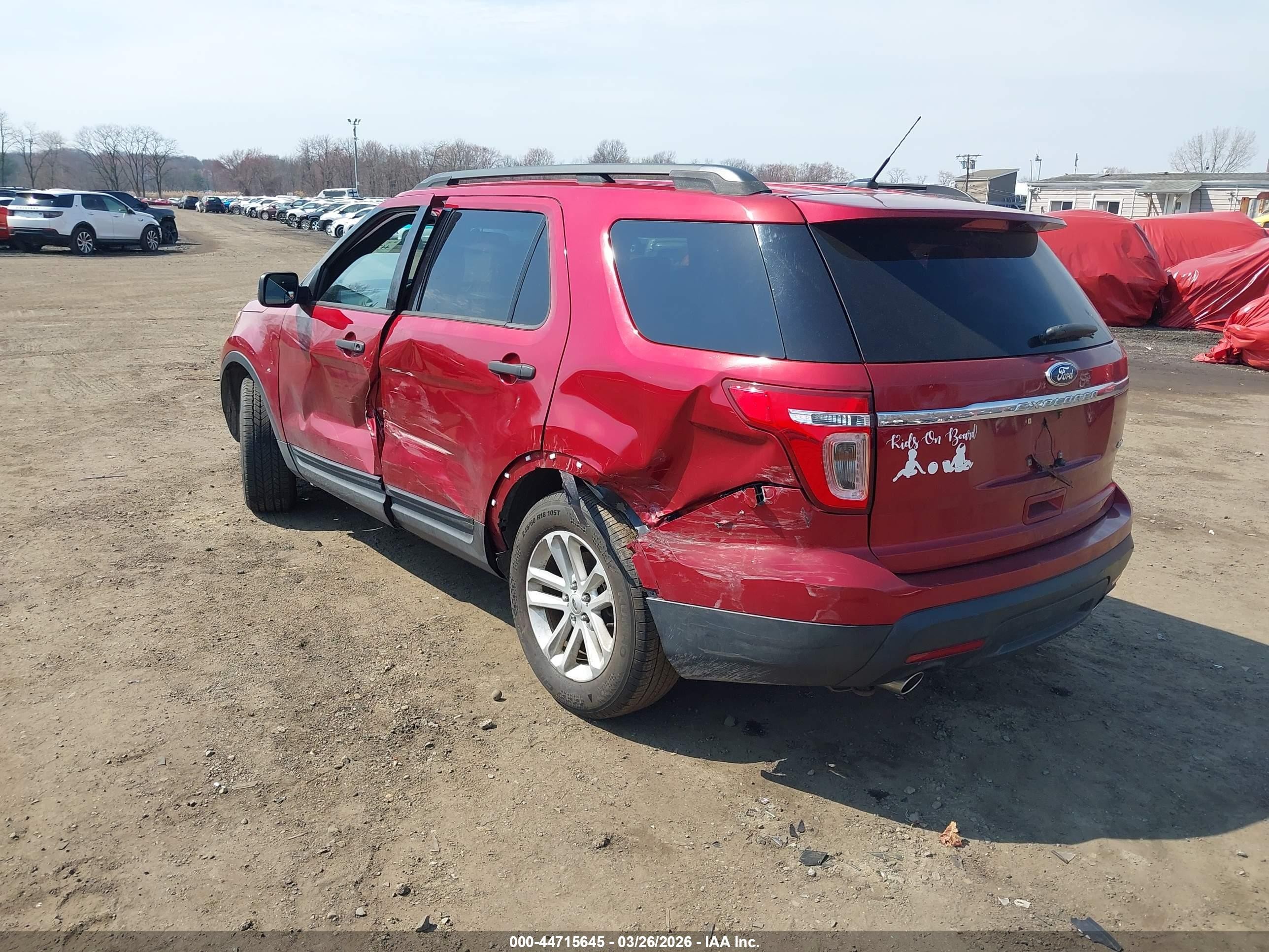 2015 Ford Explorer   Red vin: 1FM5K8B84FGA43737