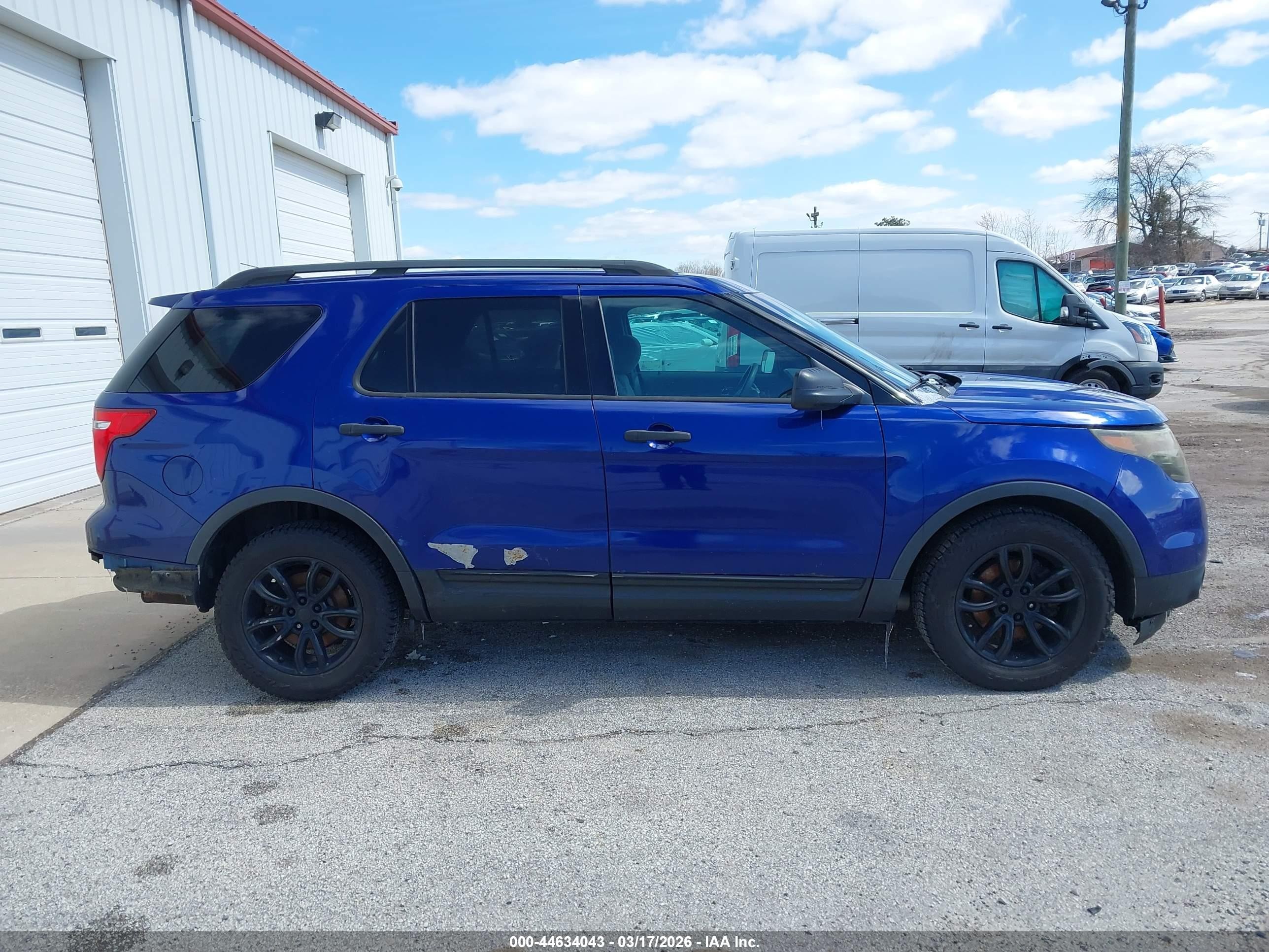 2013 Ford Explorer   Blue vin: 1FM5K8B85DGA58213