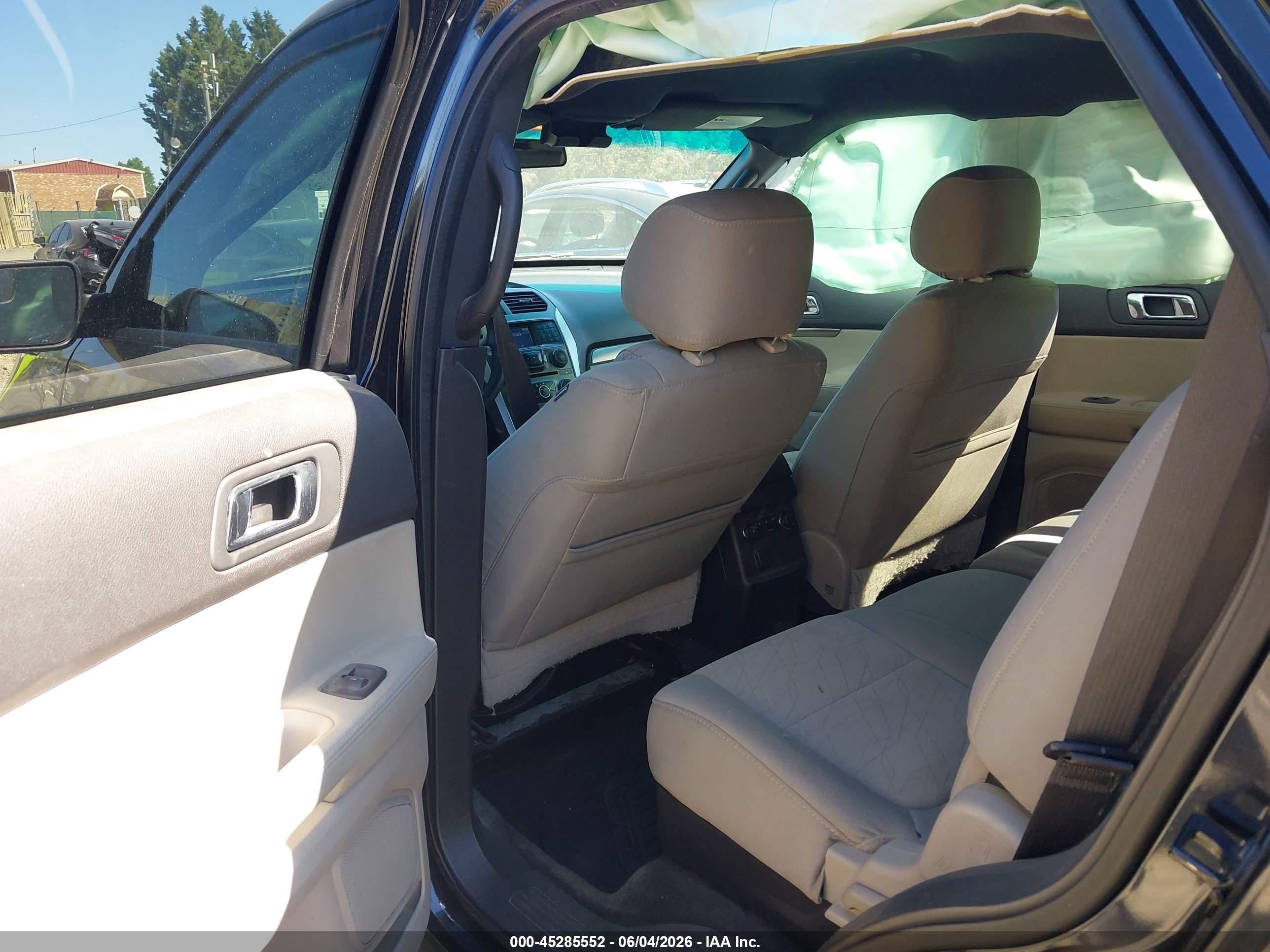 2015 Ford Explorer   Black vin: 1FM5K8B85FGA72552