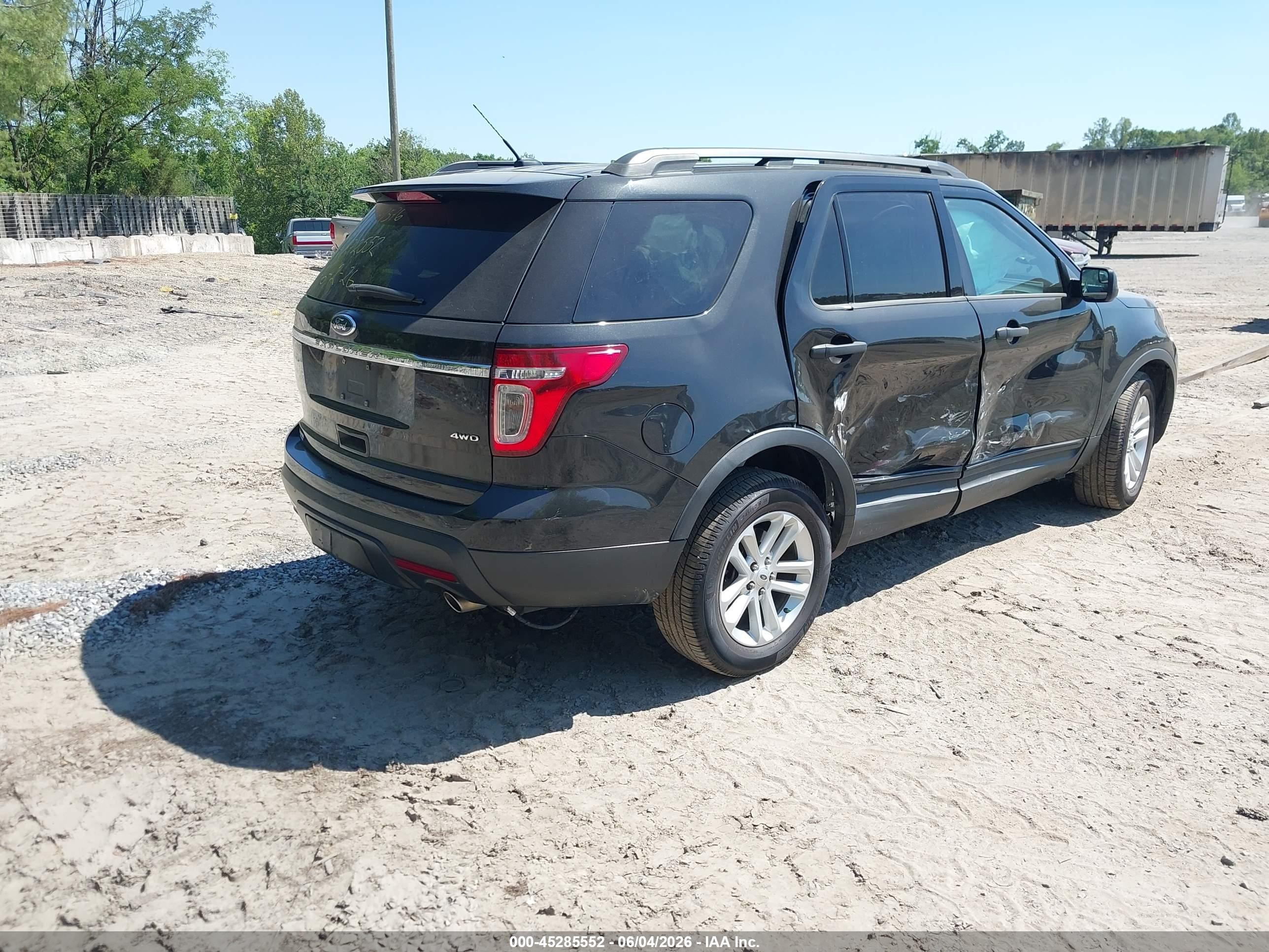 2015 Ford Explorer   Black vin: 1FM5K8B85FGA72552