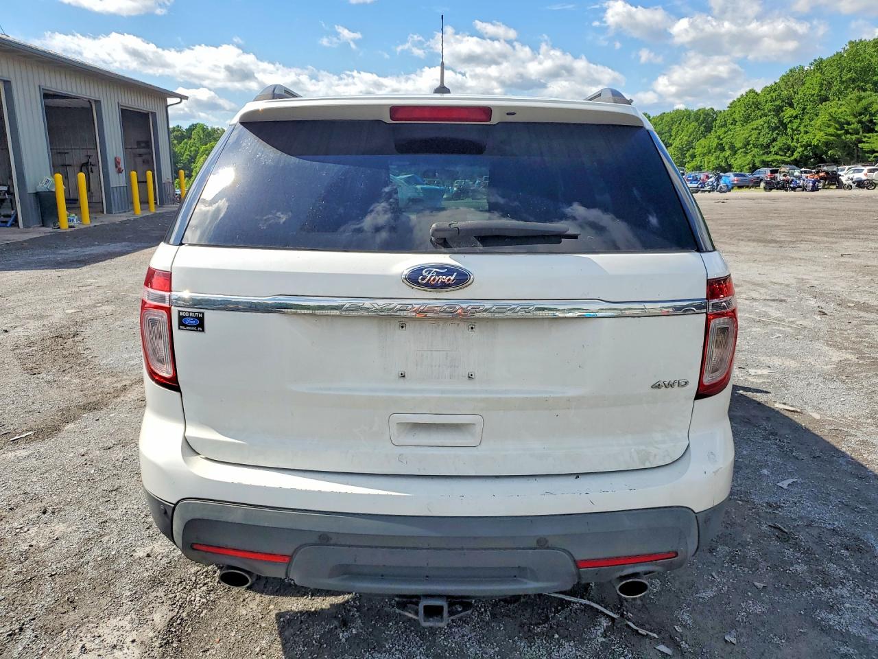 2015 Ford Explorer White vin: 1FM5K8B85FGB05971