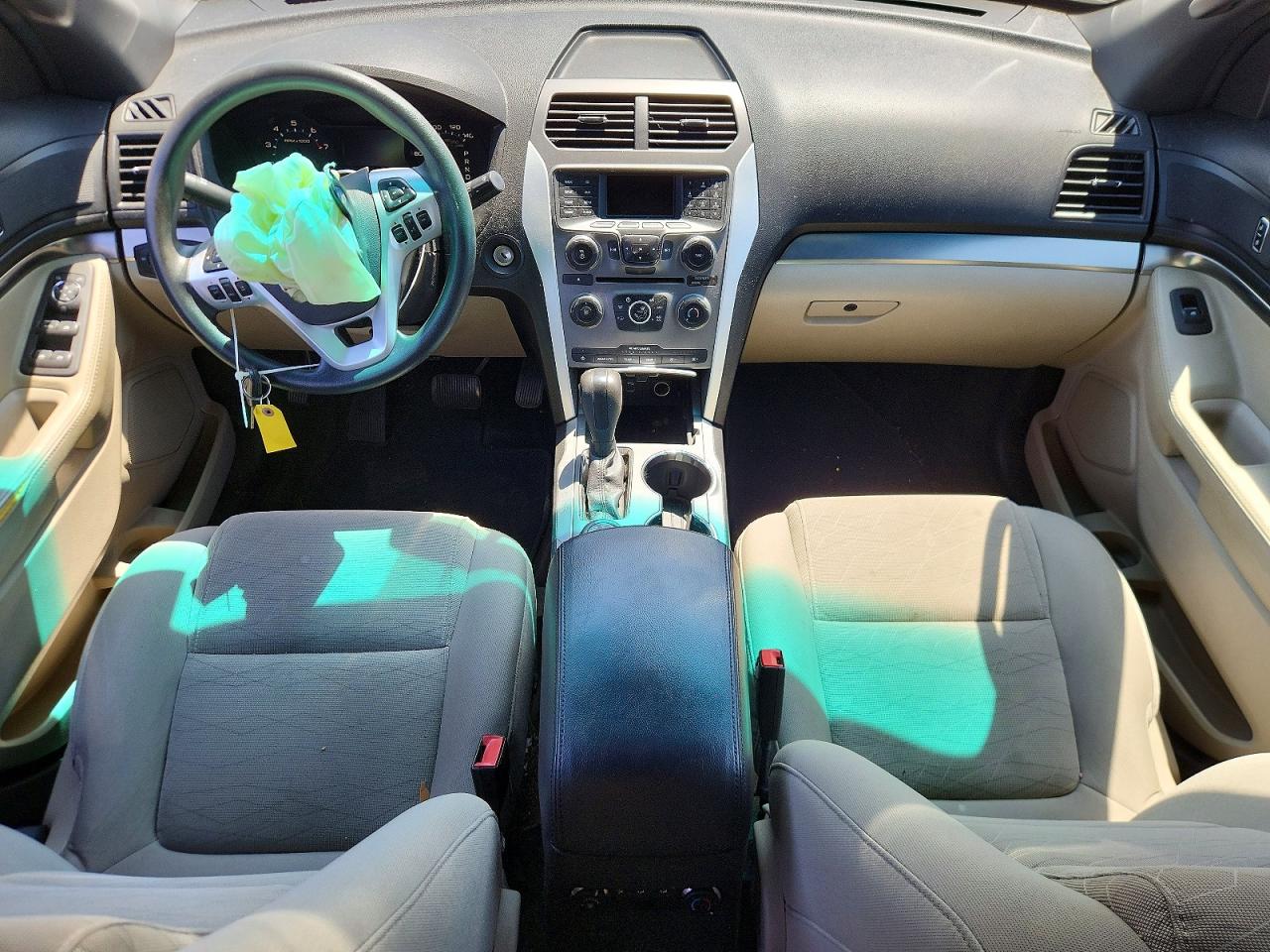 2015 Ford Explorer White vin: 1FM5K8B85FGB70612