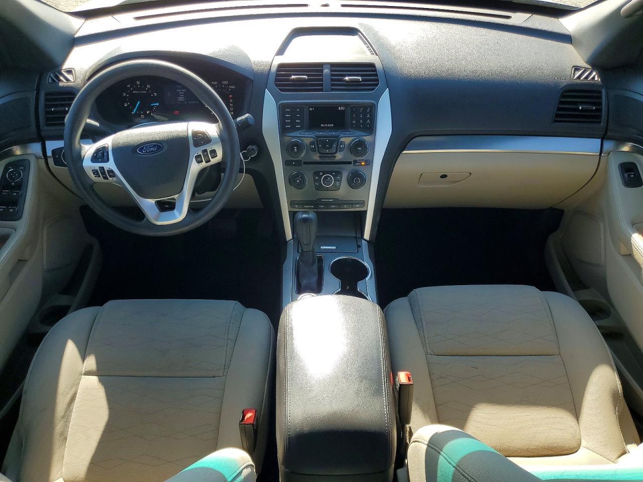 2015 Ford Explorer Silver vin: 1FM5K8B85FGB90438
