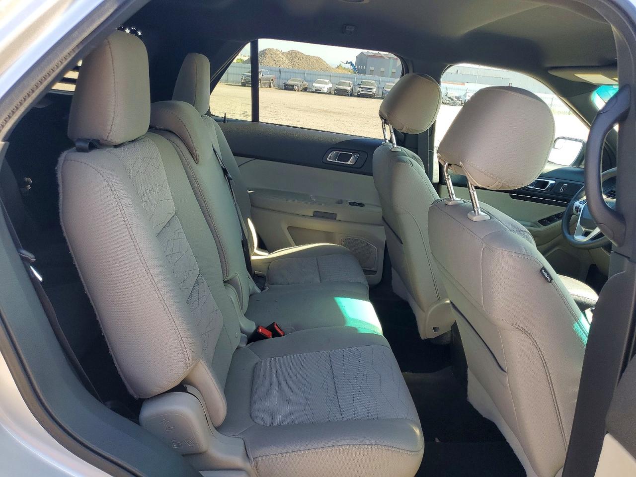 2015 Ford Explorer Silver vin: 1FM5K8B85FGB90438