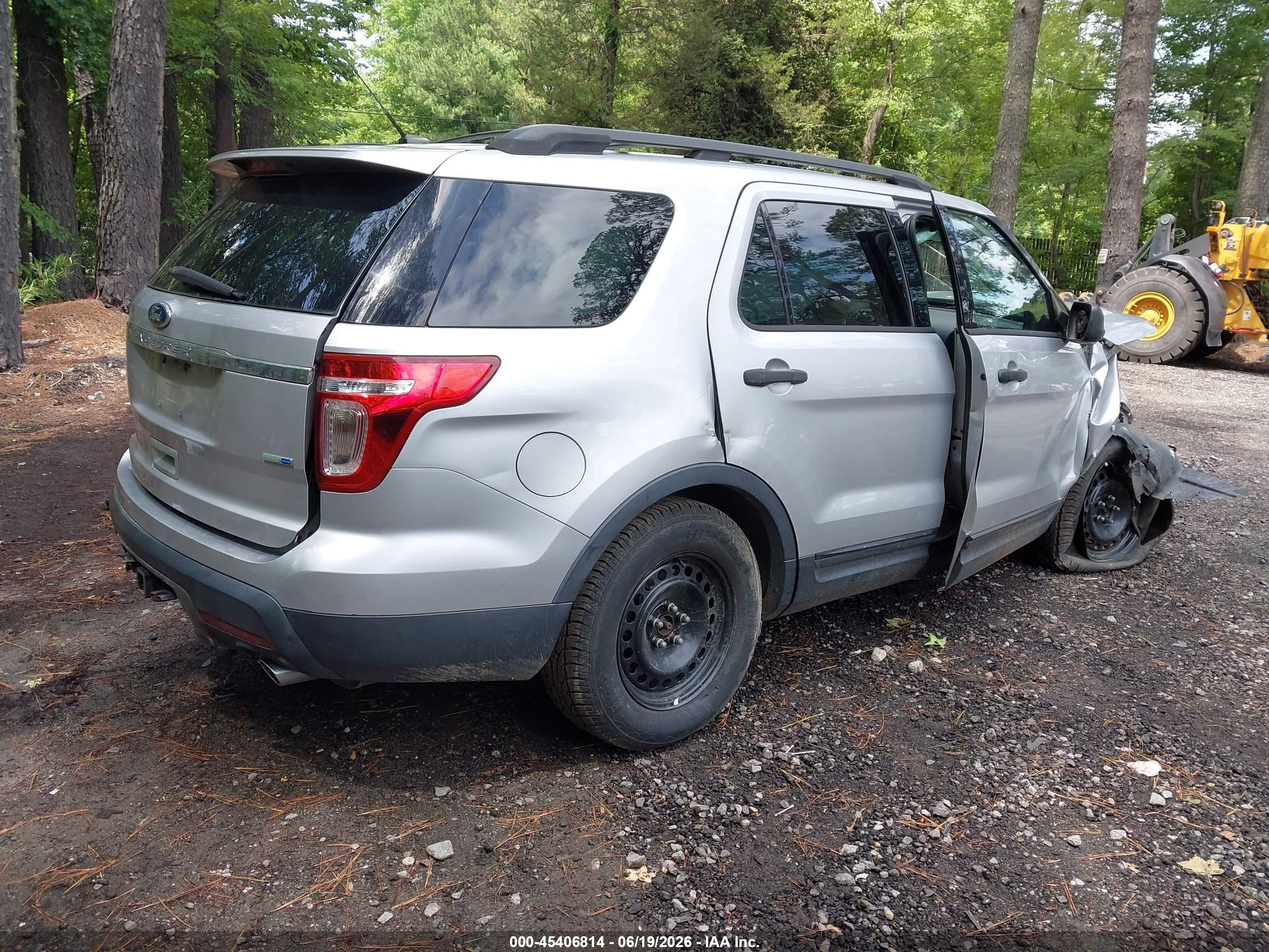 2013 Ford Explorer   Silver vin: 1FM5K8B86DGA71620