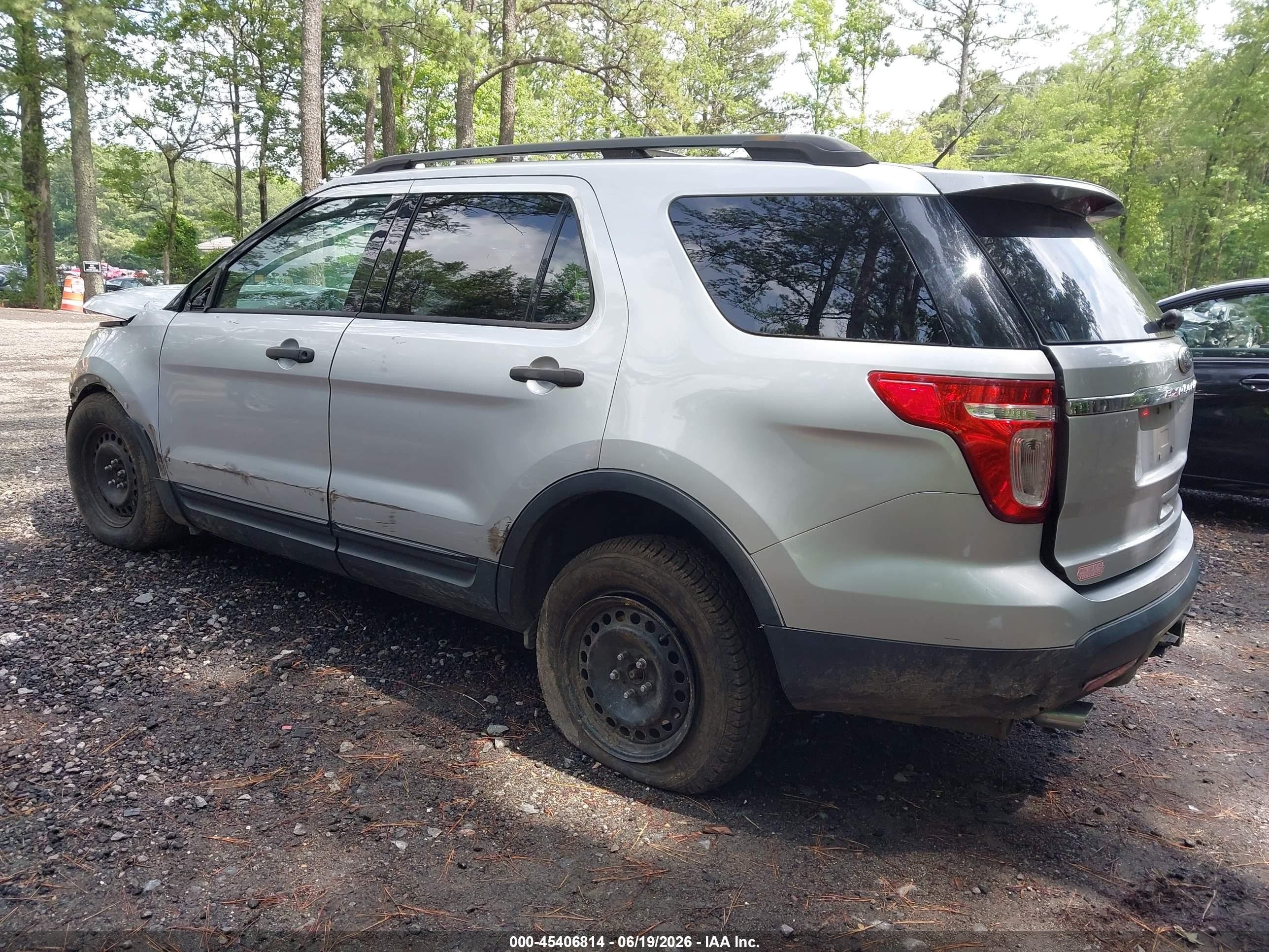 2013 Ford Explorer   Silver vin: 1FM5K8B86DGA71620