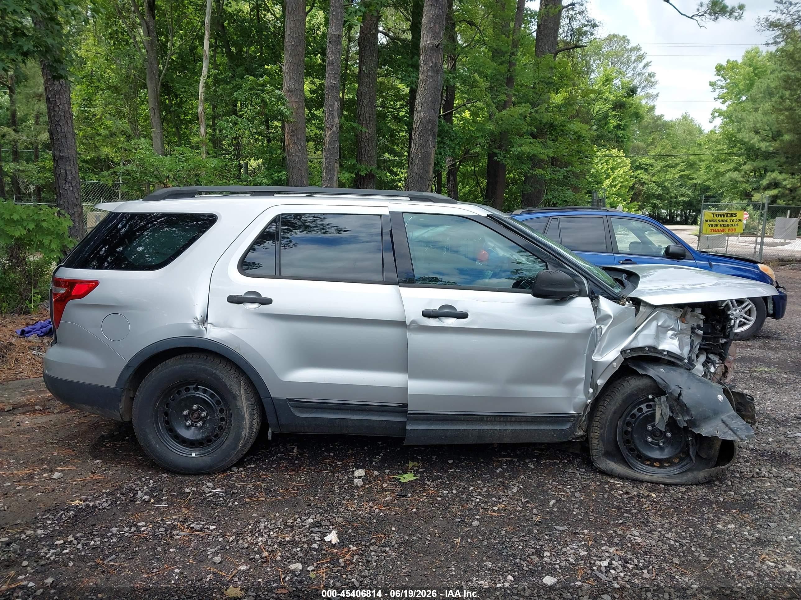2013 Ford Explorer   Silver vin: 1FM5K8B86DGA71620