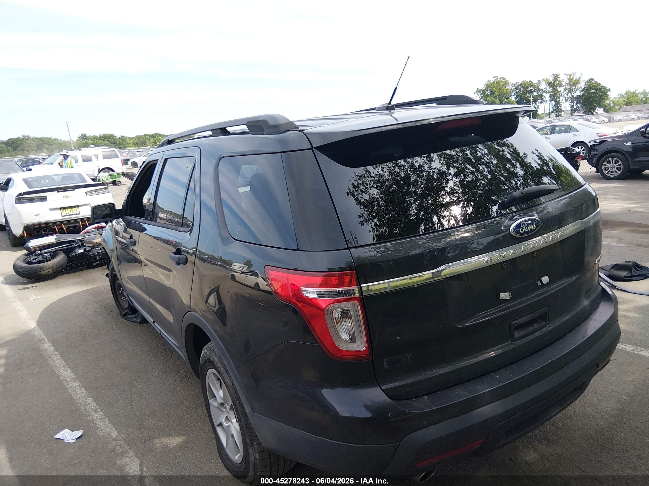 2013 Ford Explorer   Black vin: 1FM5K8B86DGC35030