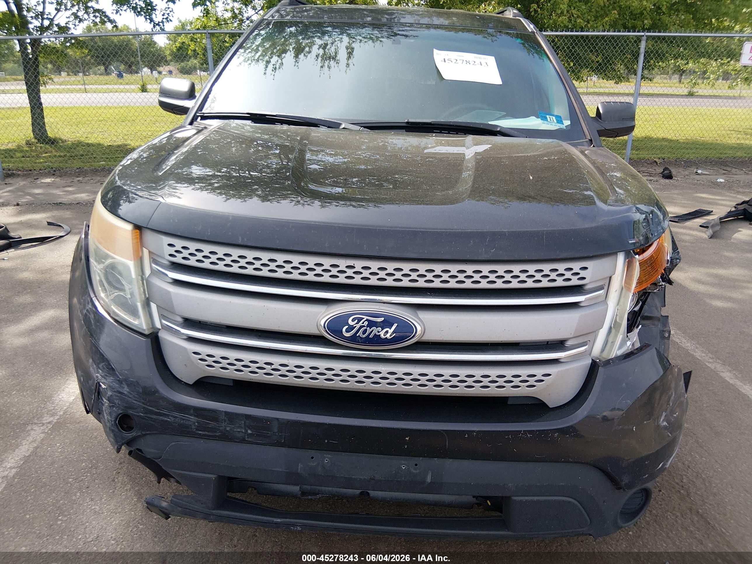 2013 Ford Explorer   Black vin: 1FM5K8B86DGC35030
