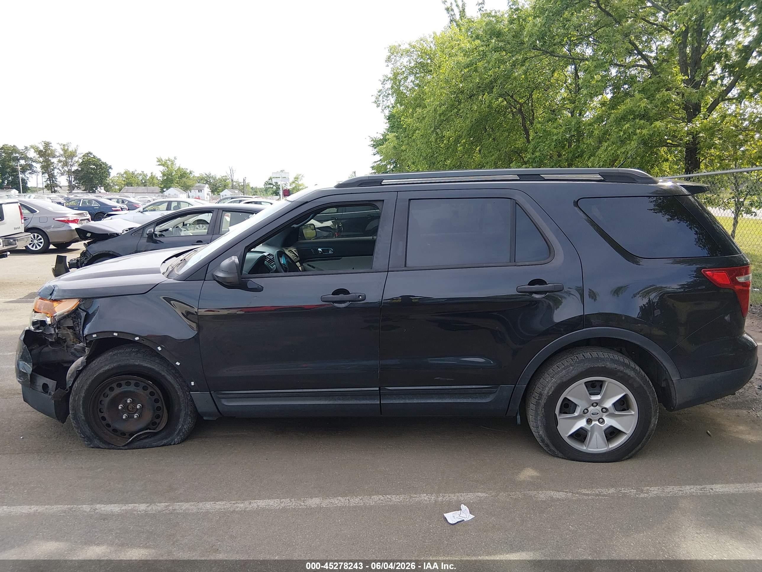 2013 Ford Explorer   Black vin: 1FM5K8B86DGC35030
