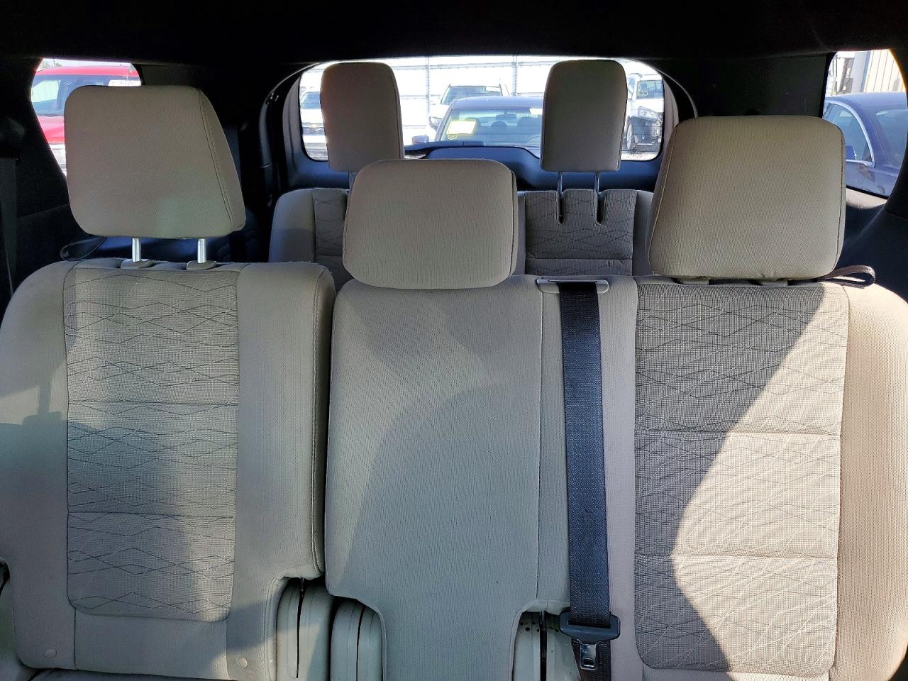 2014 Ford Explorer Silver vin: 1FM5K8B86EGA43513