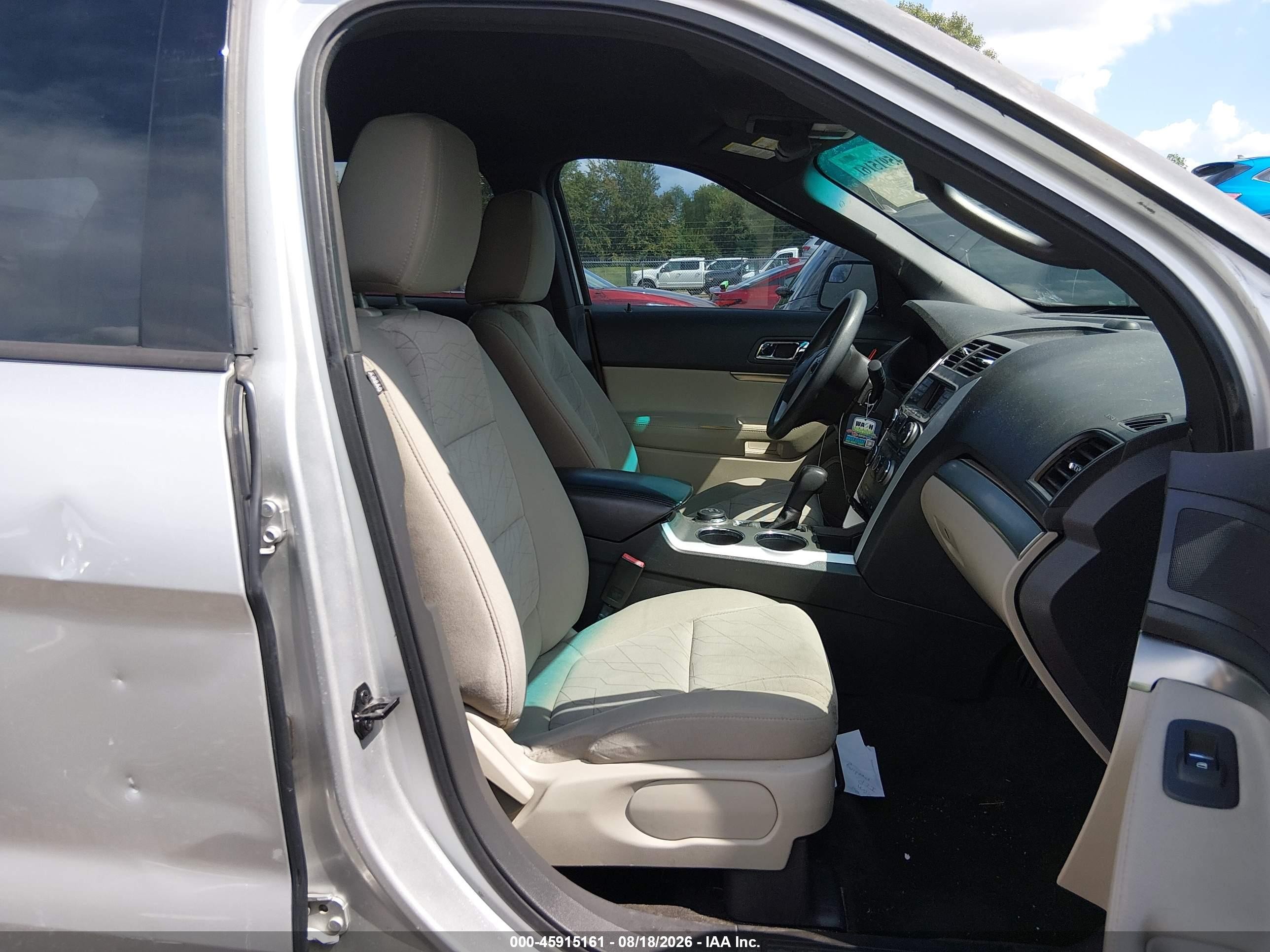 2014 Ford Explorer Silver vin: 1FM5K8B86EGA90816