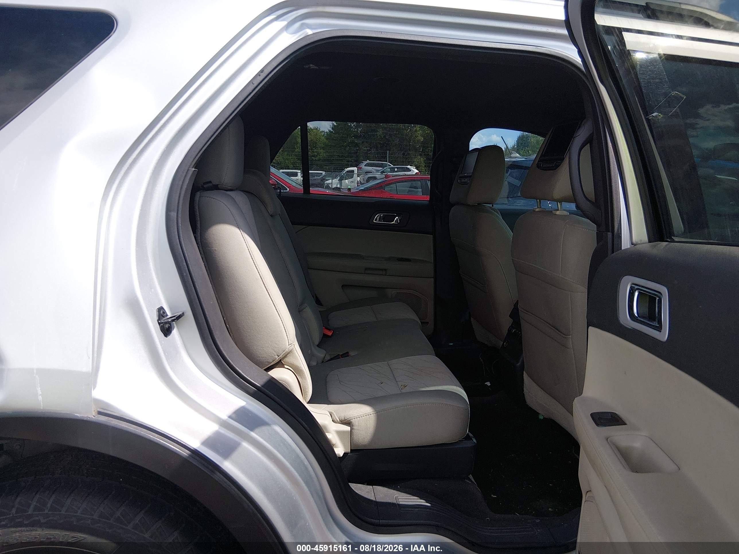 2014 Ford Explorer Silver vin: 1FM5K8B86EGA90816