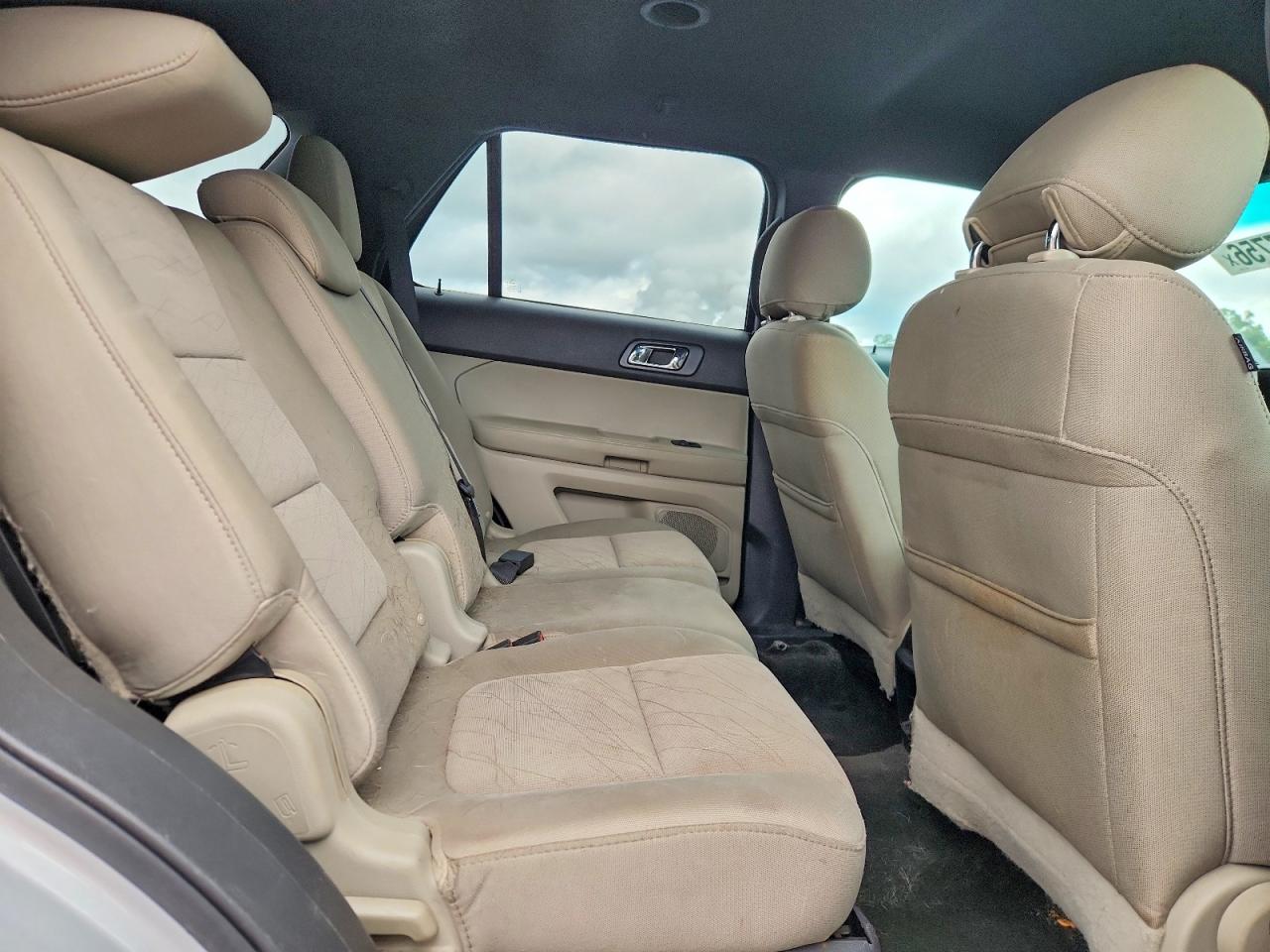 2014 Ford Explorer Silver vin: 1FM5K8B86EGC27687