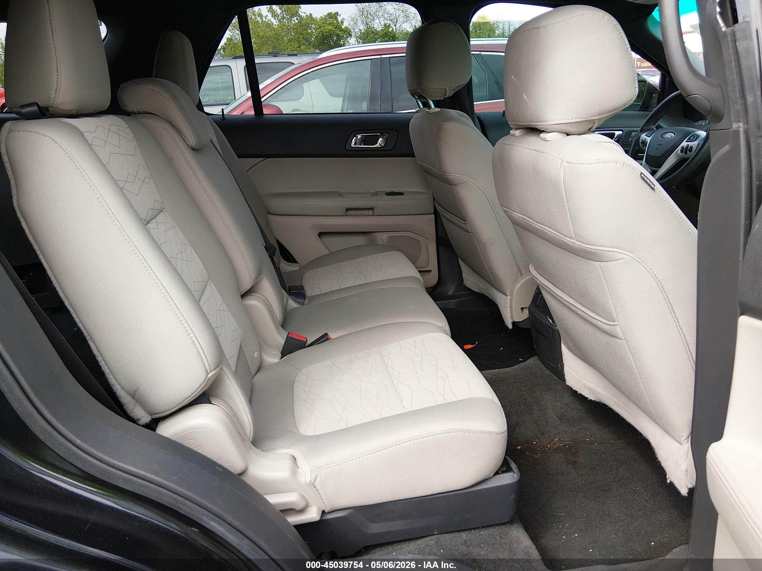 2014 Ford Explorer   Black vin: 1FM5K8B87EGA92056