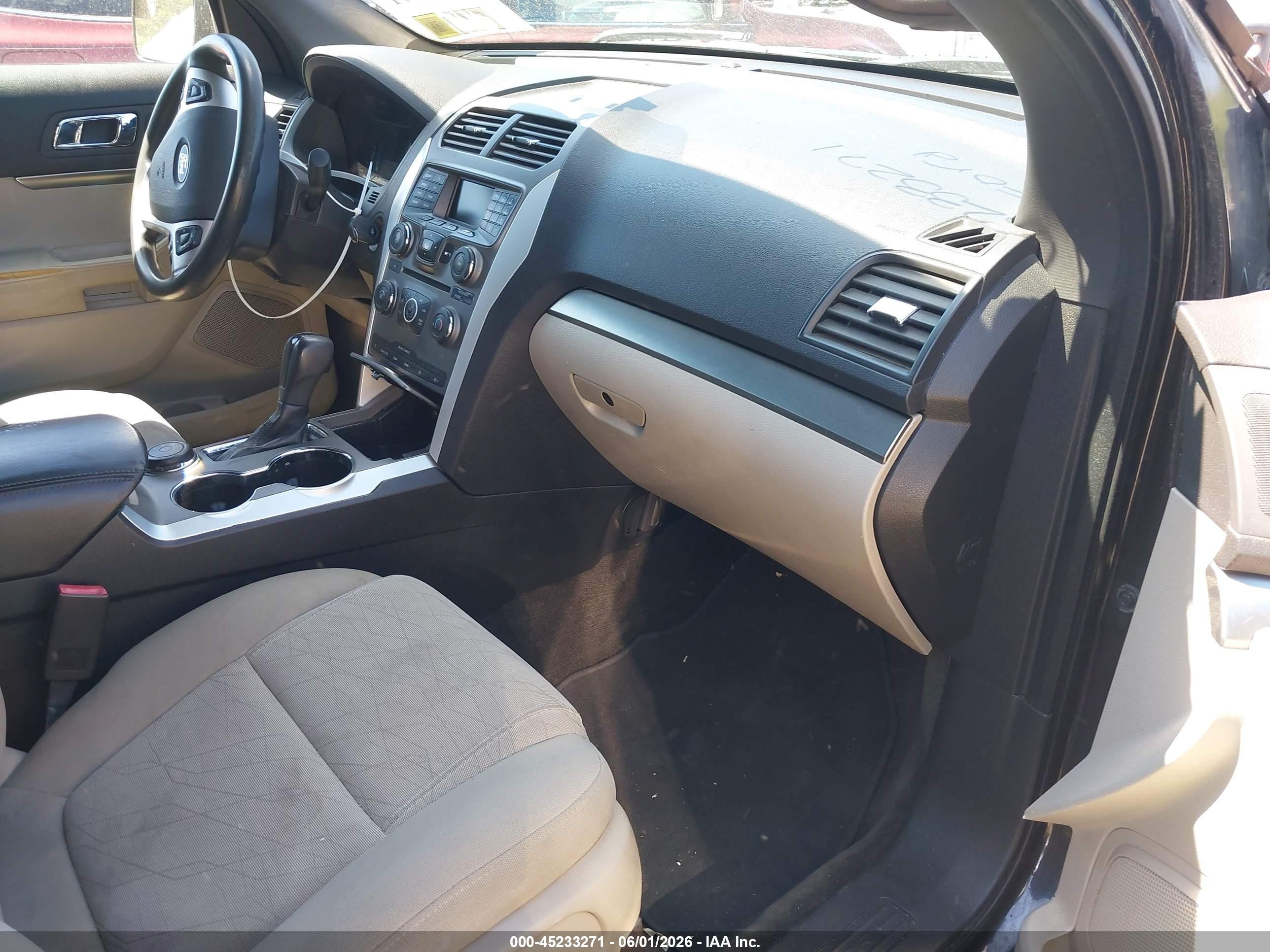 2015 Ford Explorer   Black vin: 1FM5K8B87FGA81401