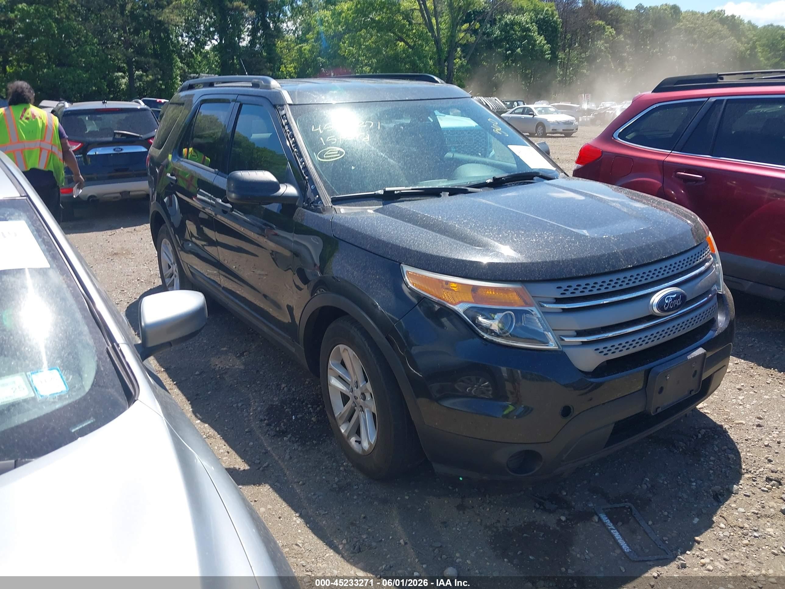 2015 Ford Explorer   Black vin: 1FM5K8B87FGA81401
