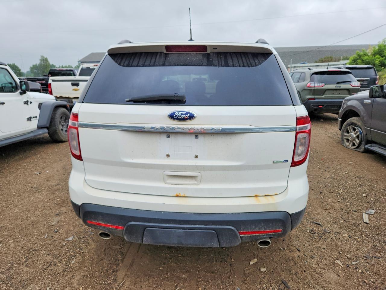 2015 Ford Explorer Белый vin: 1FM5K8B87FGB09956