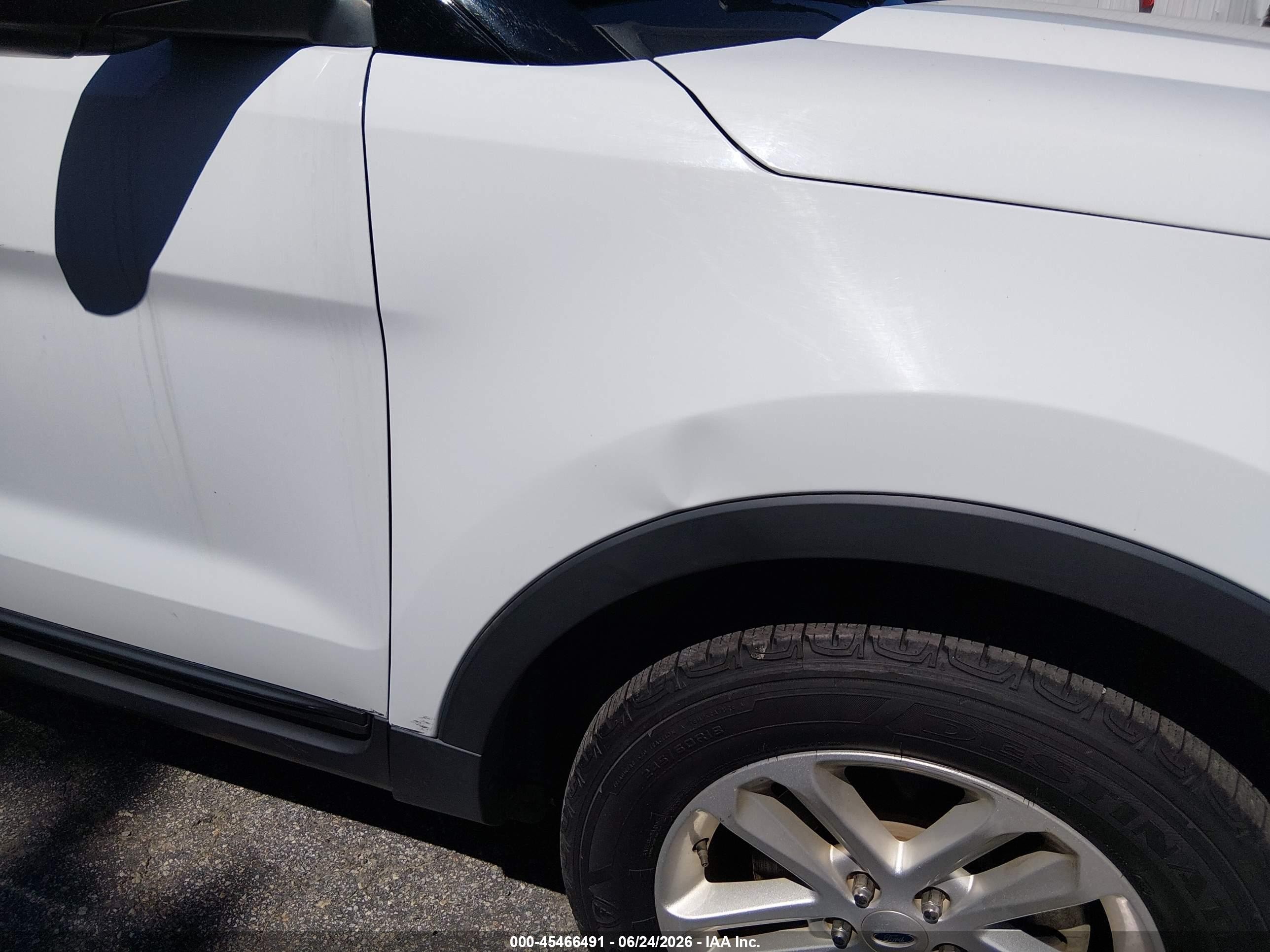 2015 Ford Explorer   Белый vin: 1FM5K8B87FGC42474