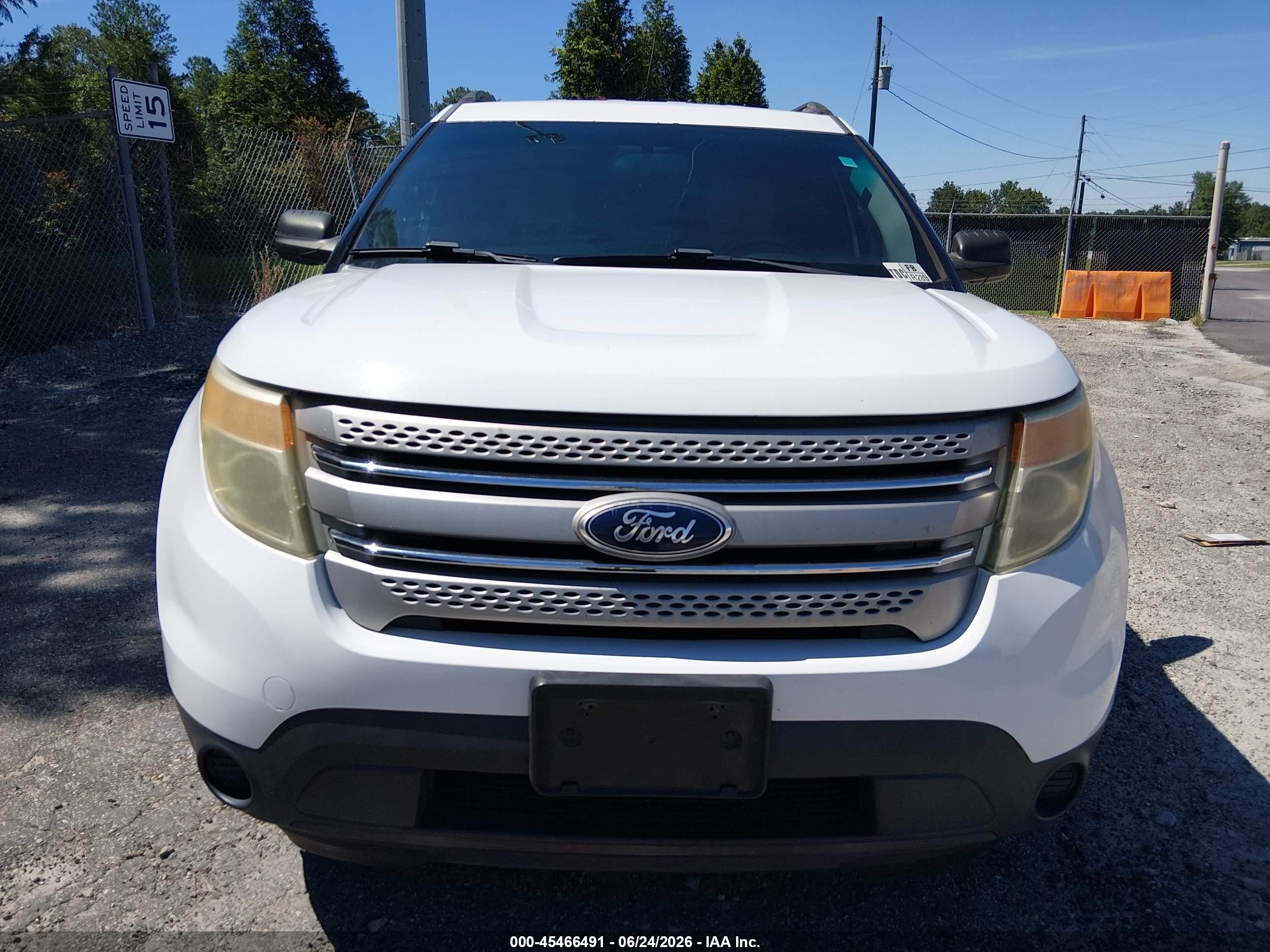 2015 Ford Explorer   Белый vin: 1FM5K8B87FGC42474