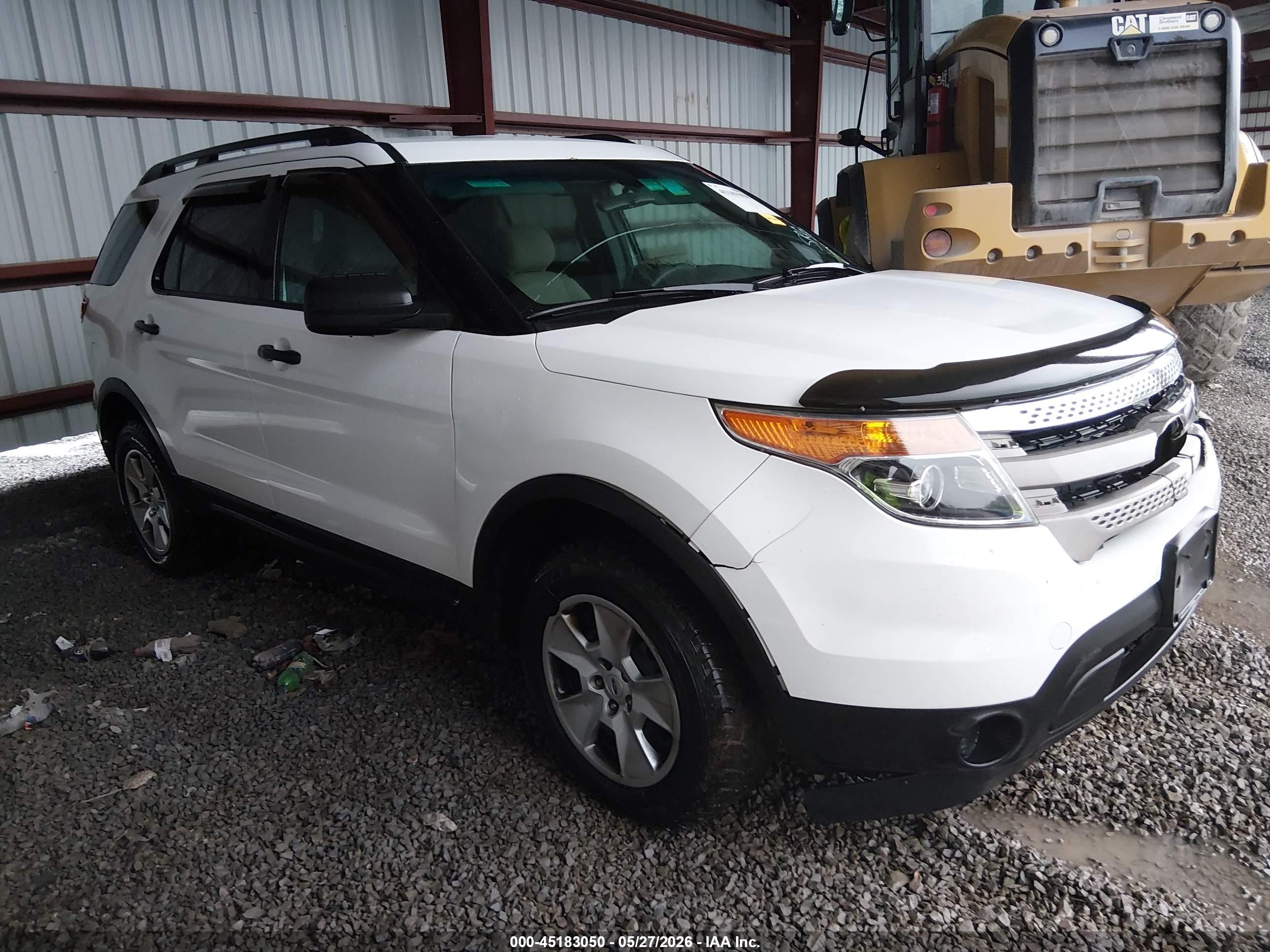 2013 Ford Explorer   White vin: 1FM5K8B88DGB23975