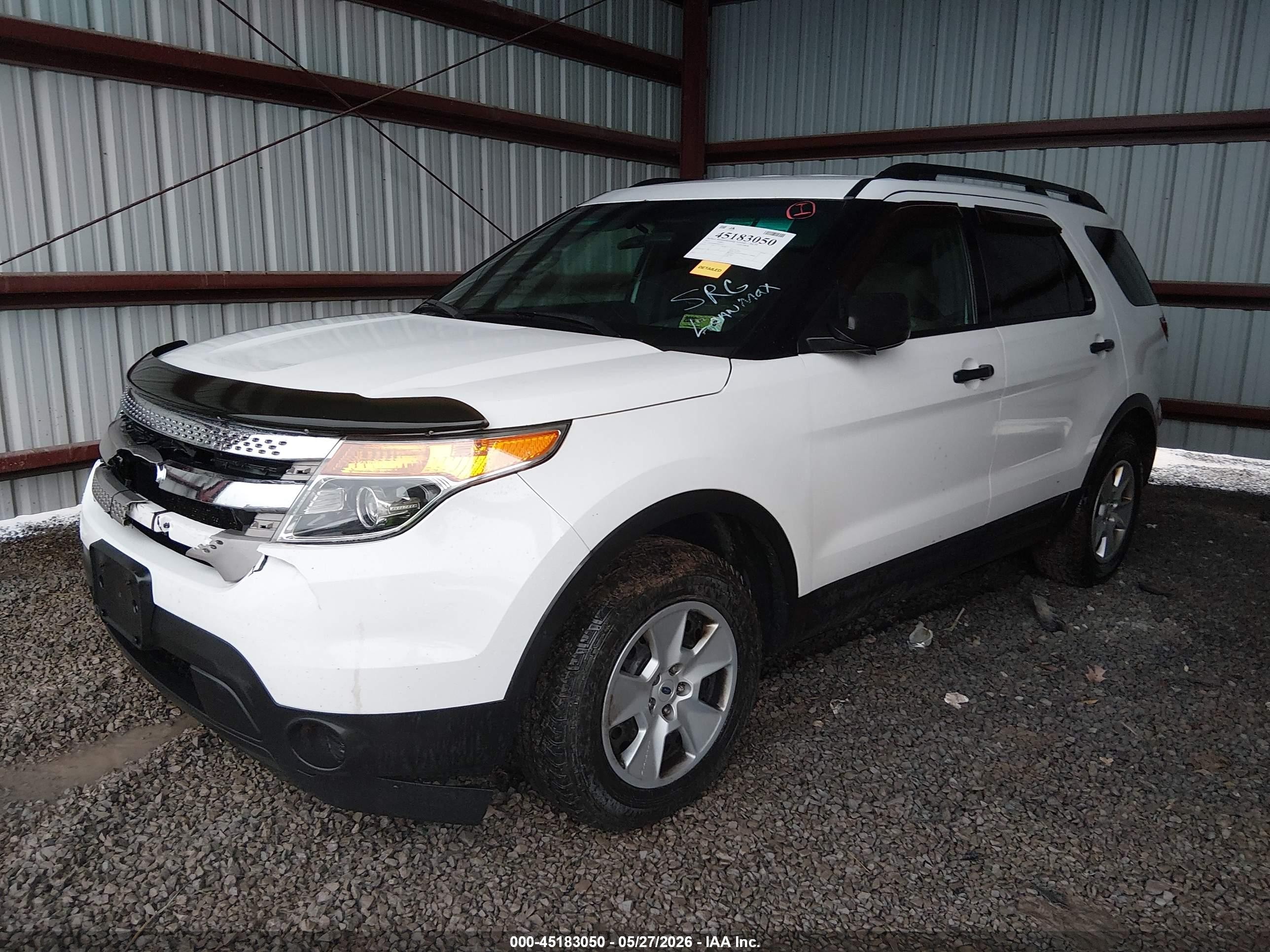 2013 Ford Explorer   White vin: 1FM5K8B88DGB23975