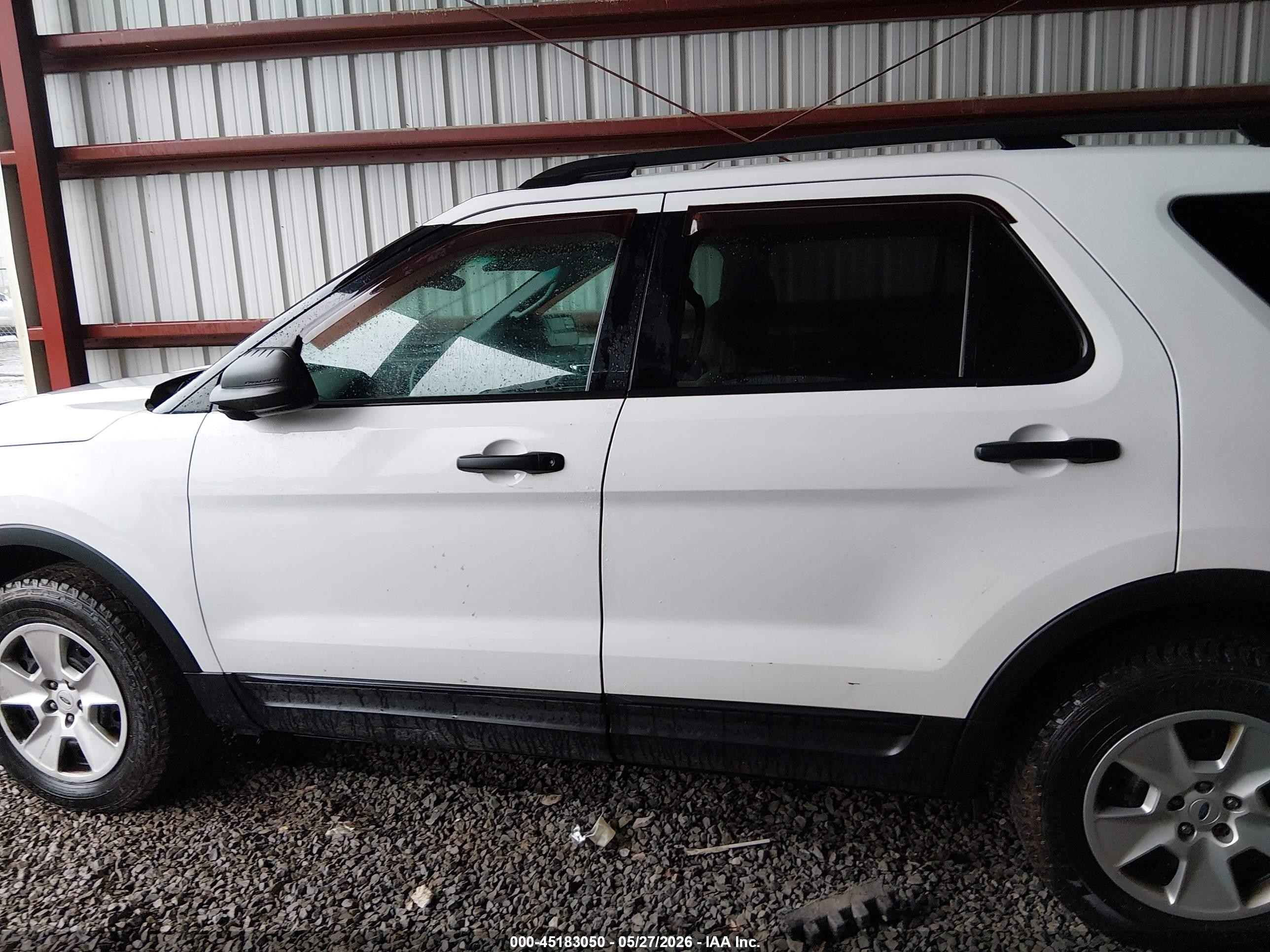 2013 Ford Explorer   White vin: 1FM5K8B88DGB23975