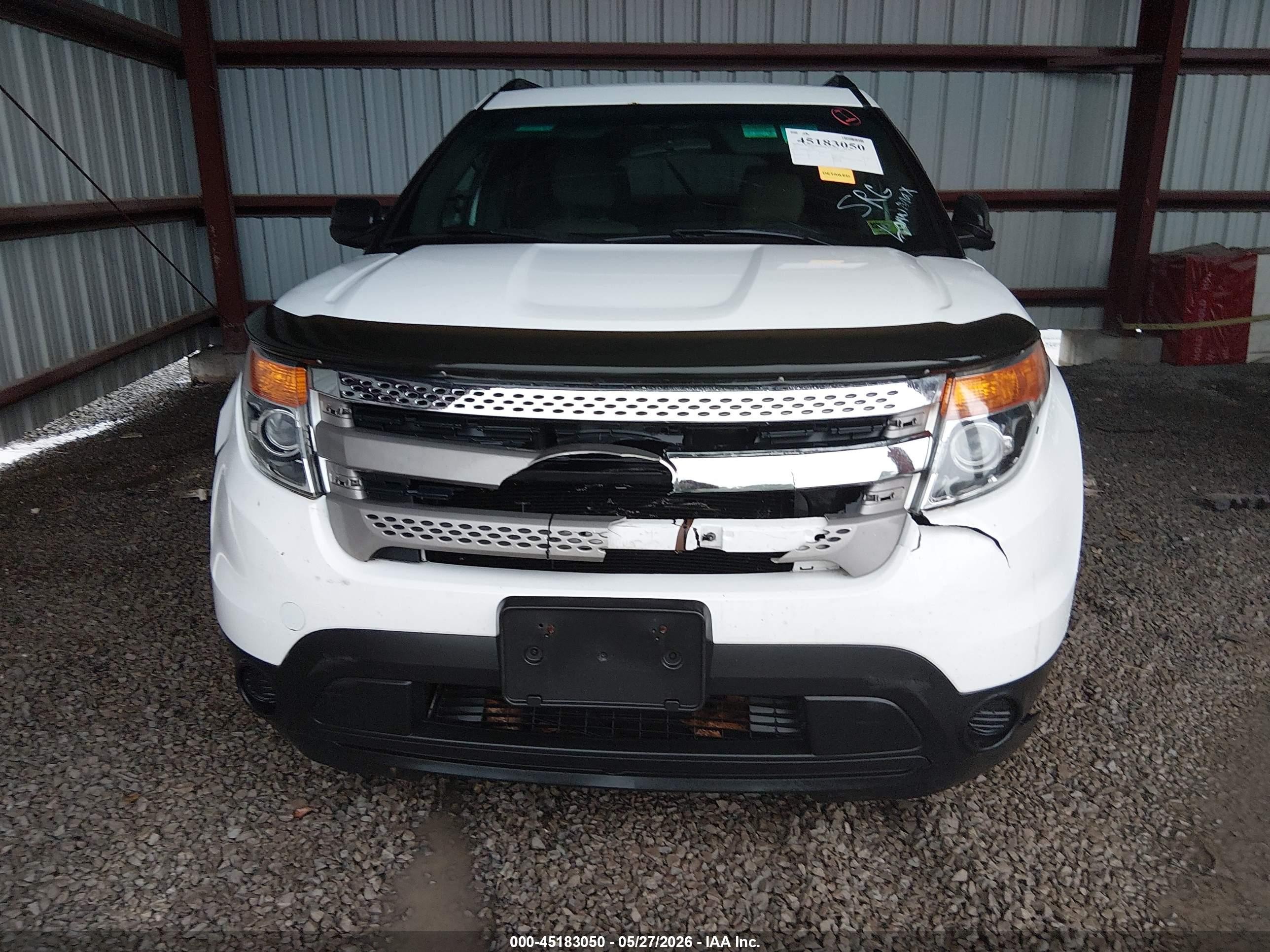 2013 Ford Explorer   White vin: 1FM5K8B88DGB23975