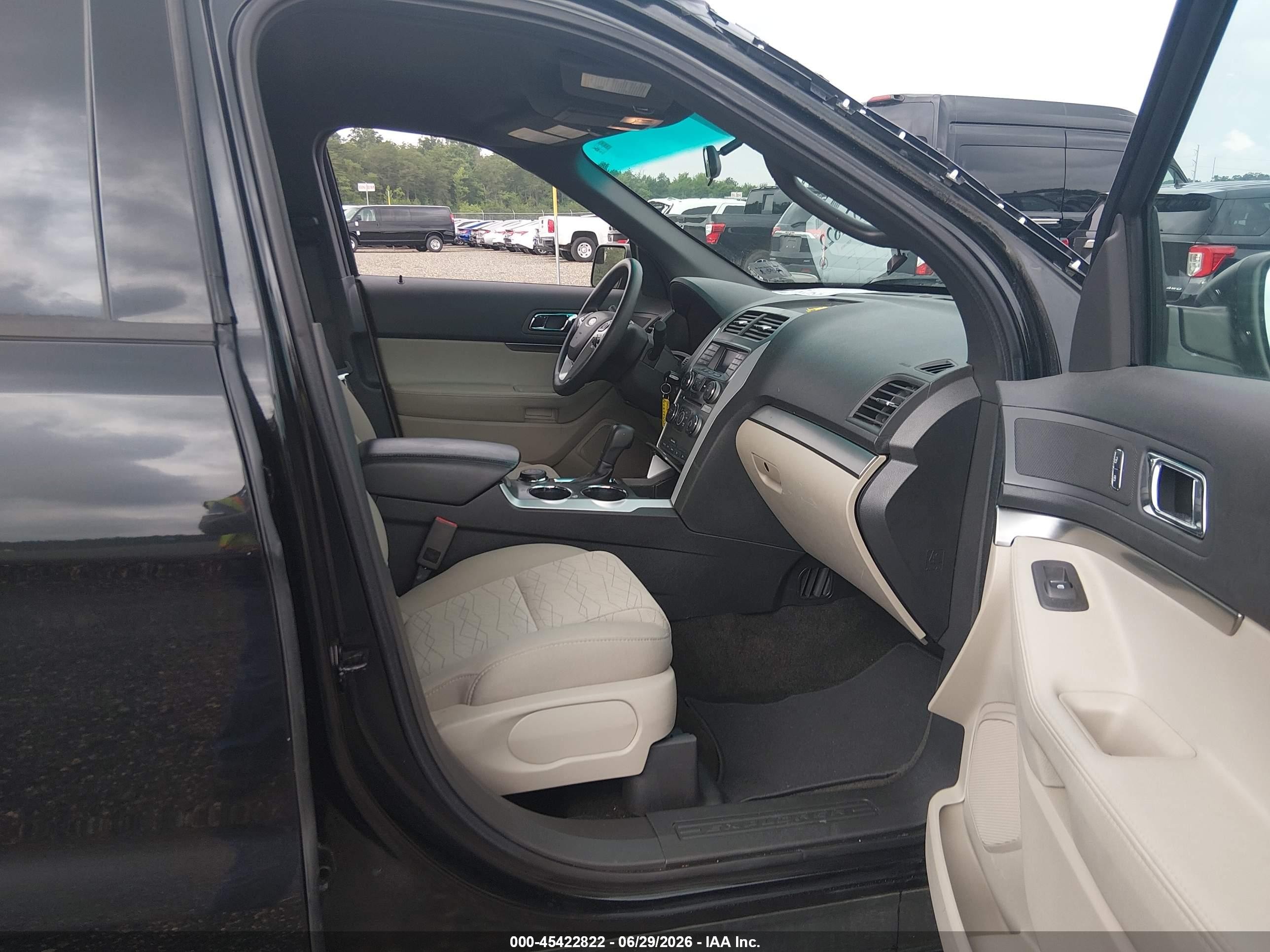 2014 Ford Explorer   Black vin: 1FM5K8B88EGA92731
