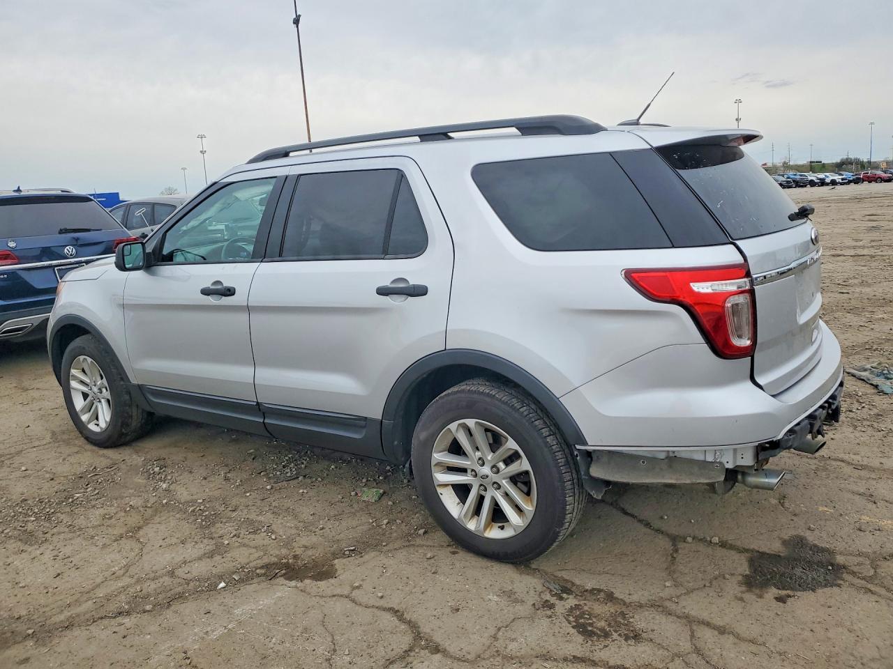 2015 Ford Explorer Silver vin: 1FM5K8B88FGA59861