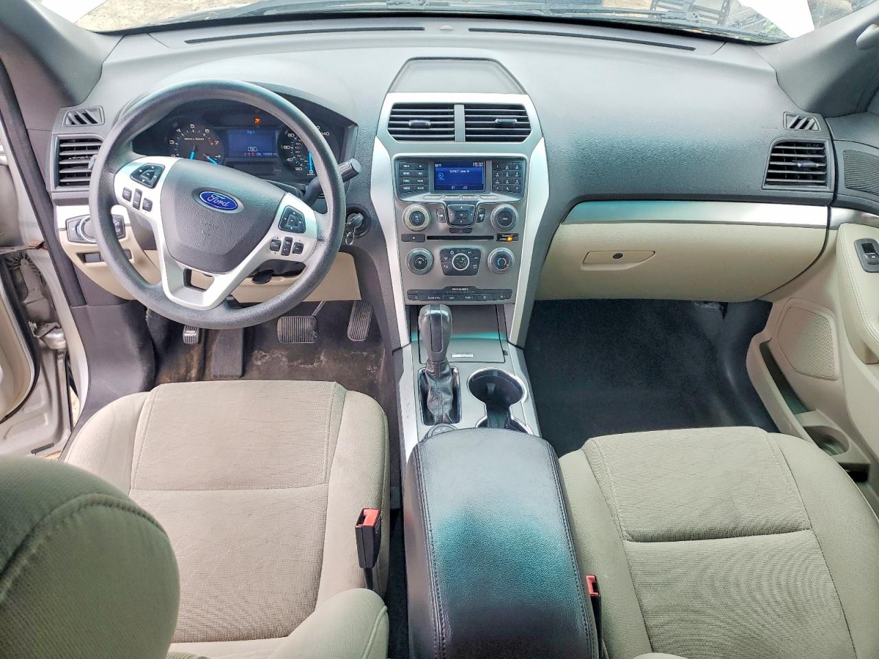 2015 Ford Explorer Silver vin: 1FM5K8B88FGA59861