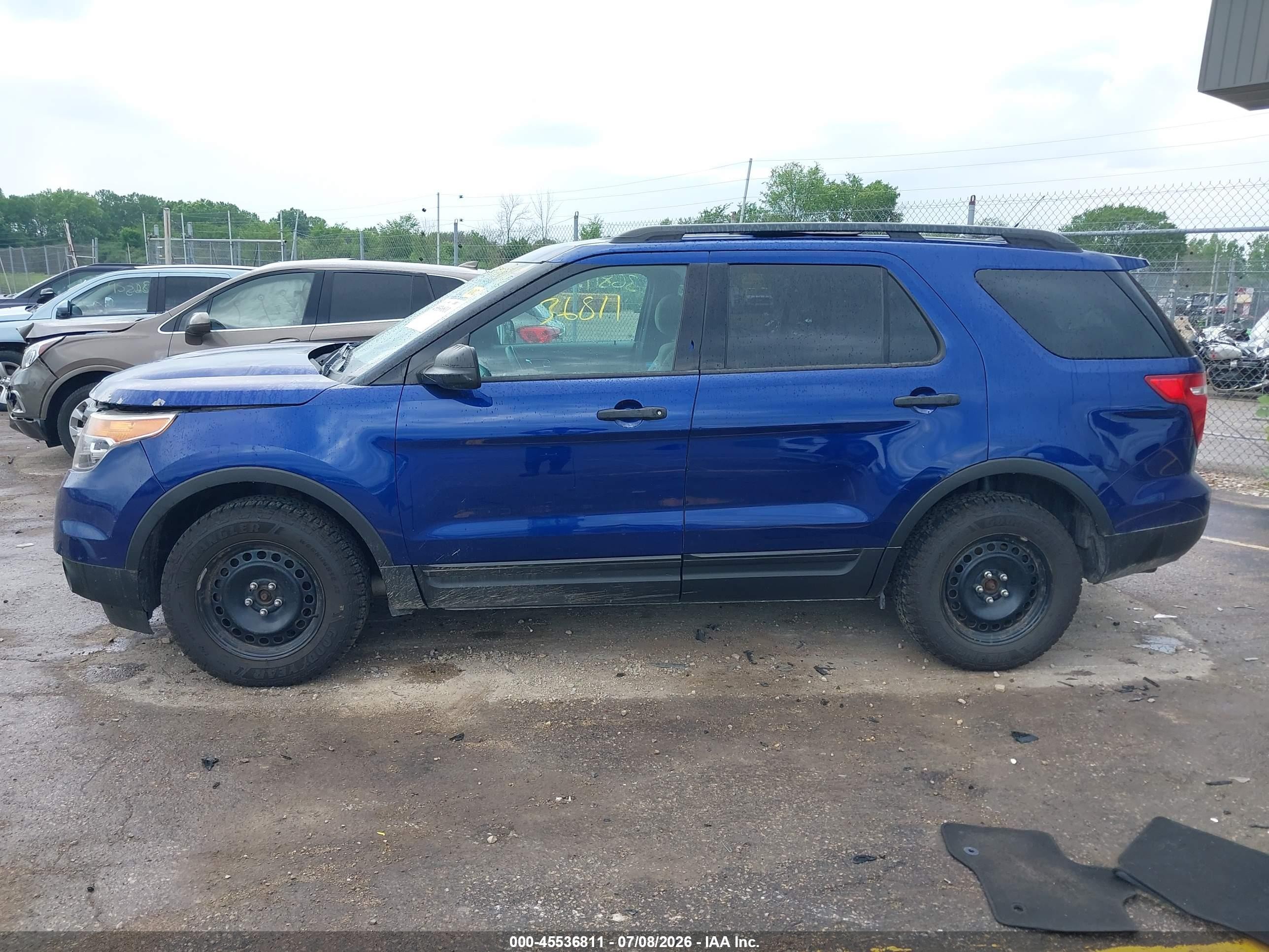 2013 Ford Explorer   Blue vin: 1FM5K8B89DGA49613