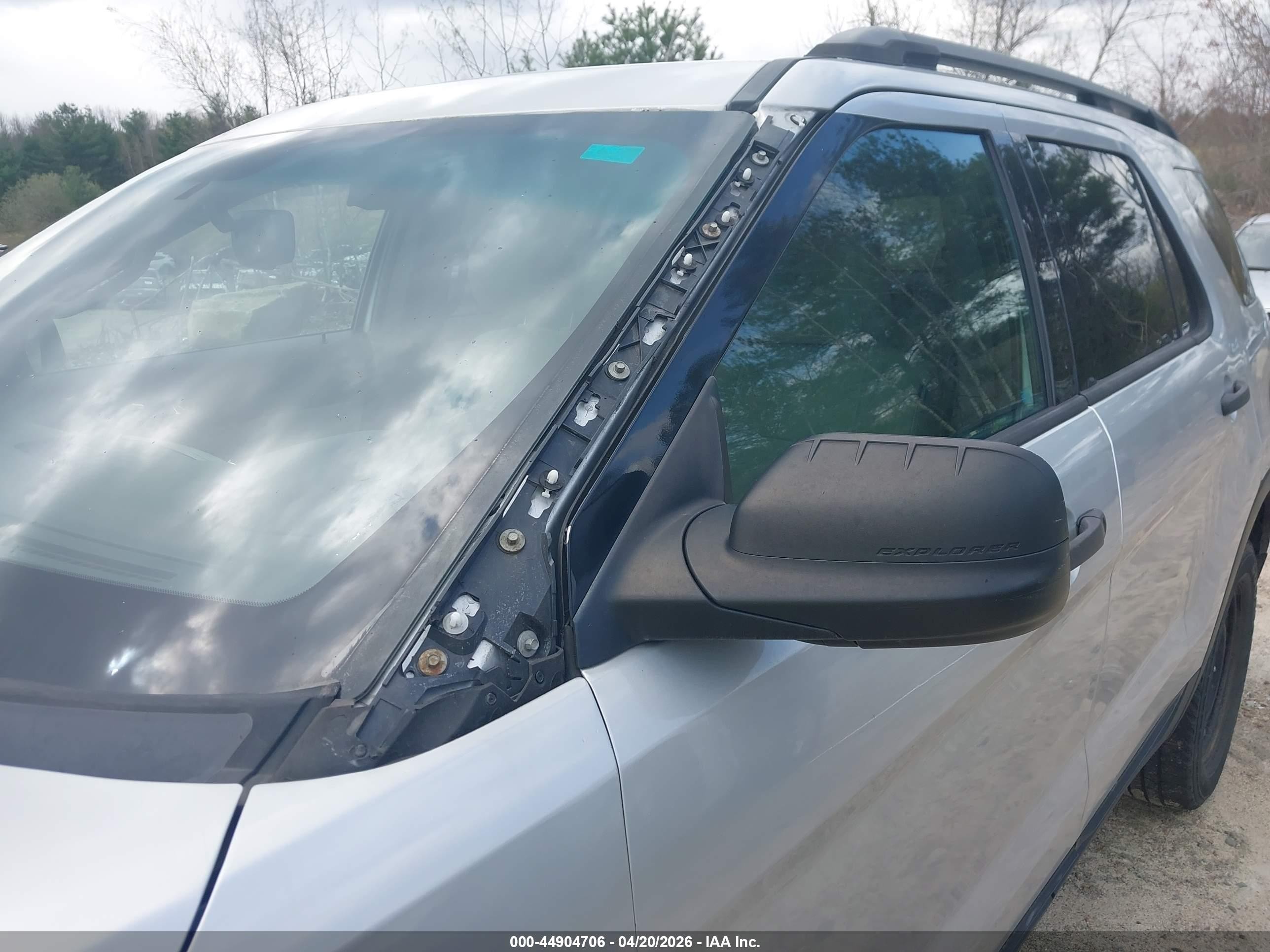 2013 Ford Explorer   Silver vin: 1FM5K8B89DGC40870