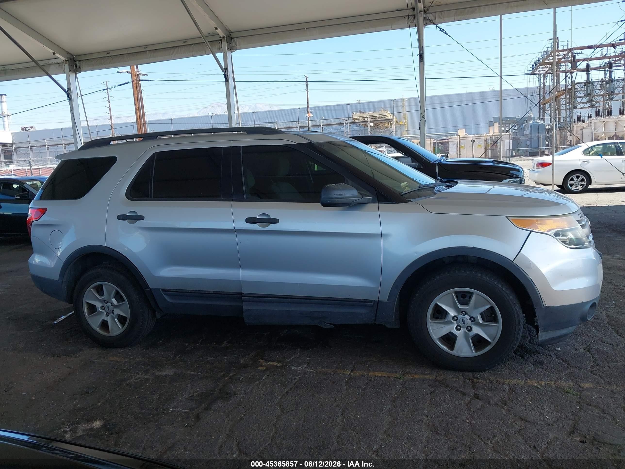 2013 Ford Explorer   Серый vin: 1FM5K8B89DGC63355