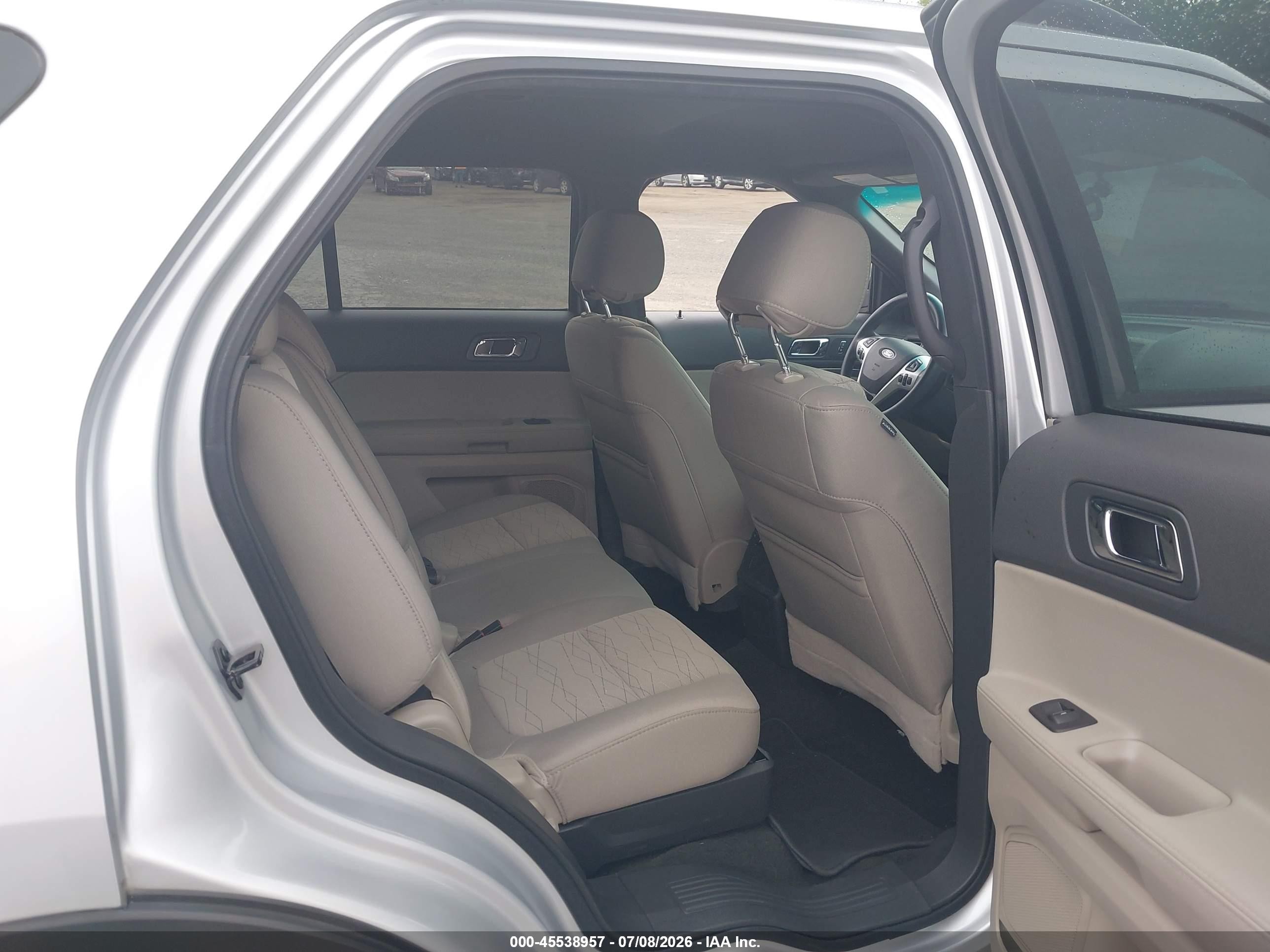 2014 Ford Explorer   Cream vin: 1FM5K8B89EGA76618