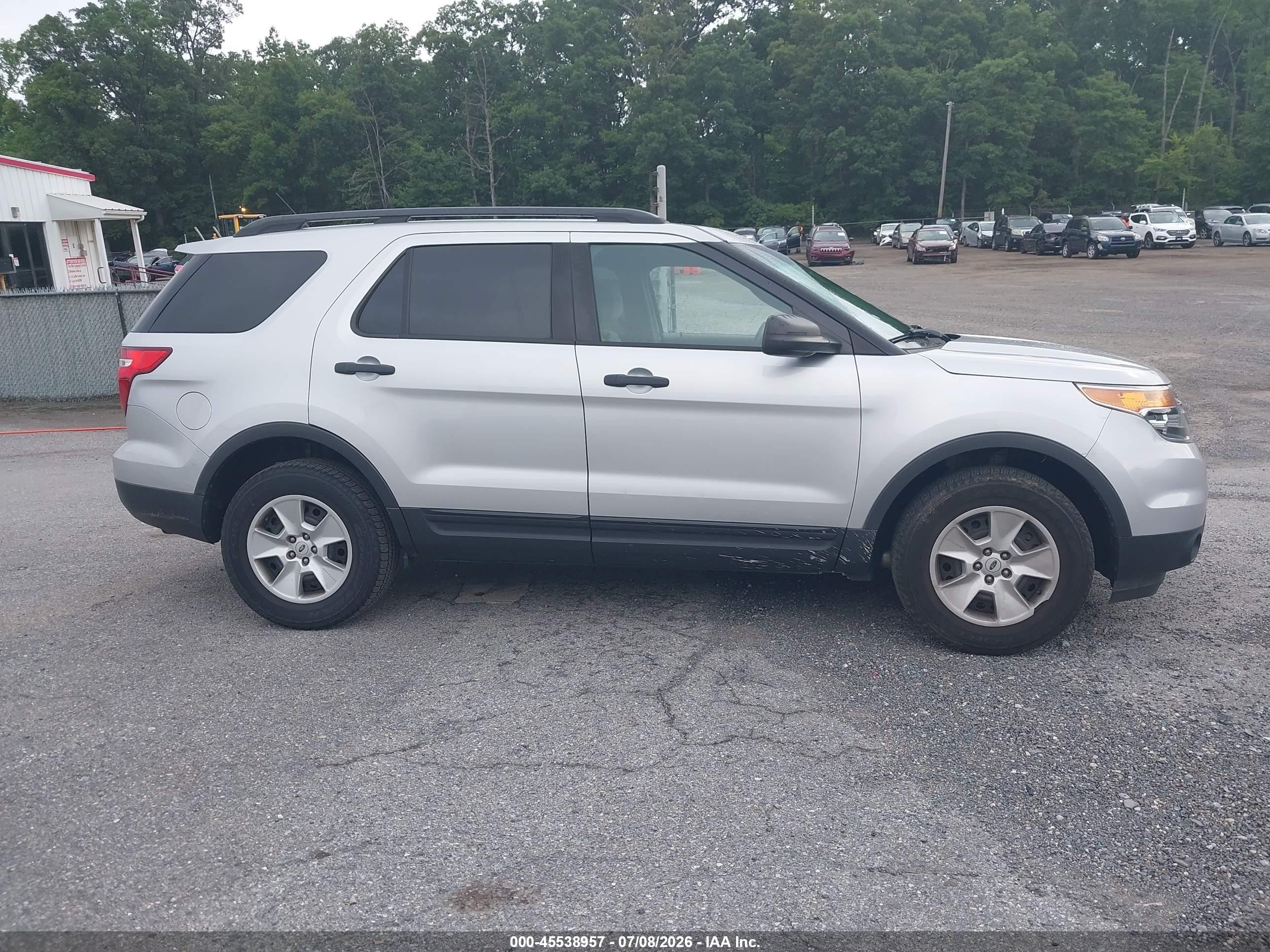 2014 Ford Explorer   Cream vin: 1FM5K8B89EGA76618