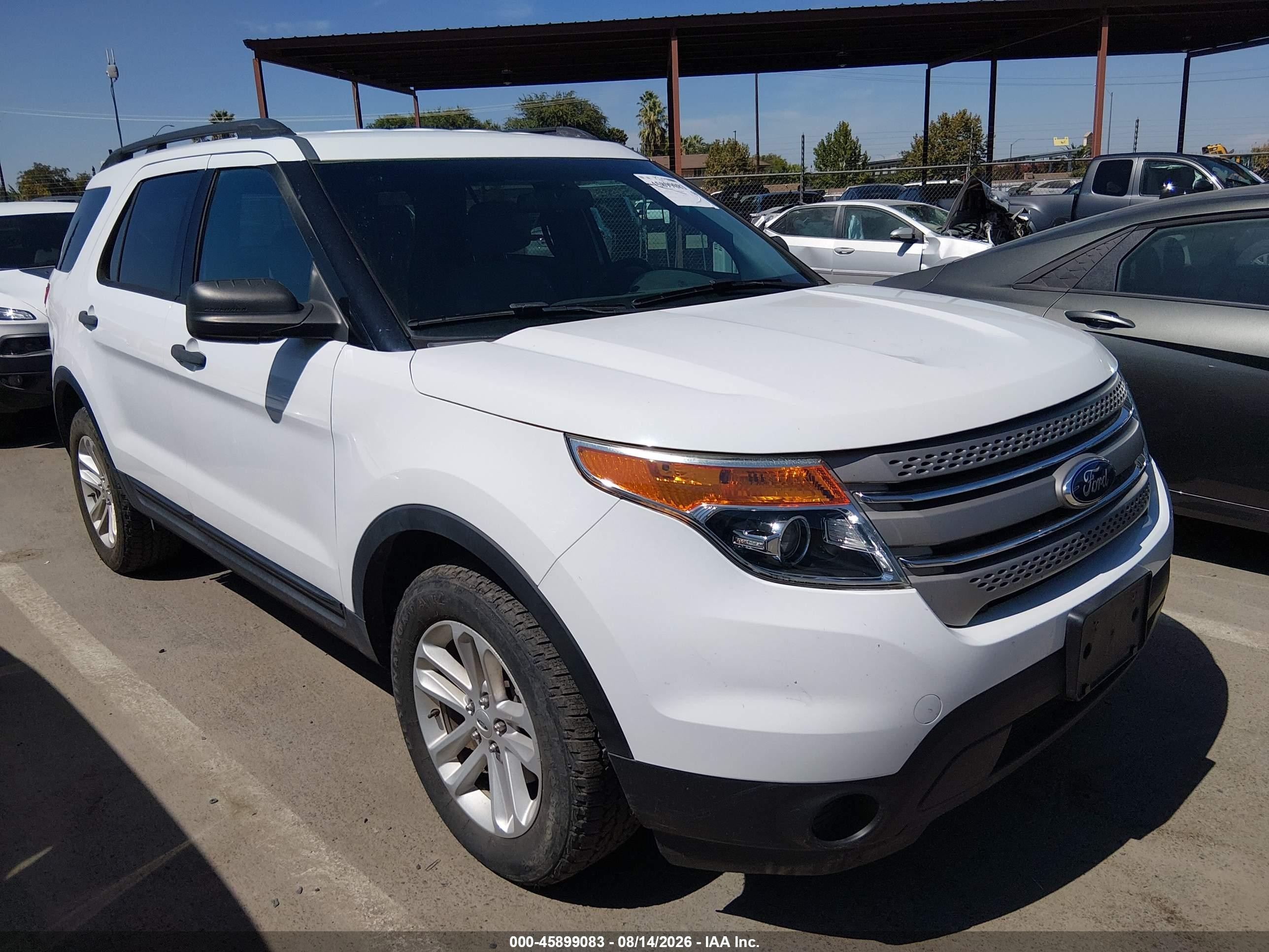 2015 Ford Explorer   White vin: 1FM5K8B89FGC42539