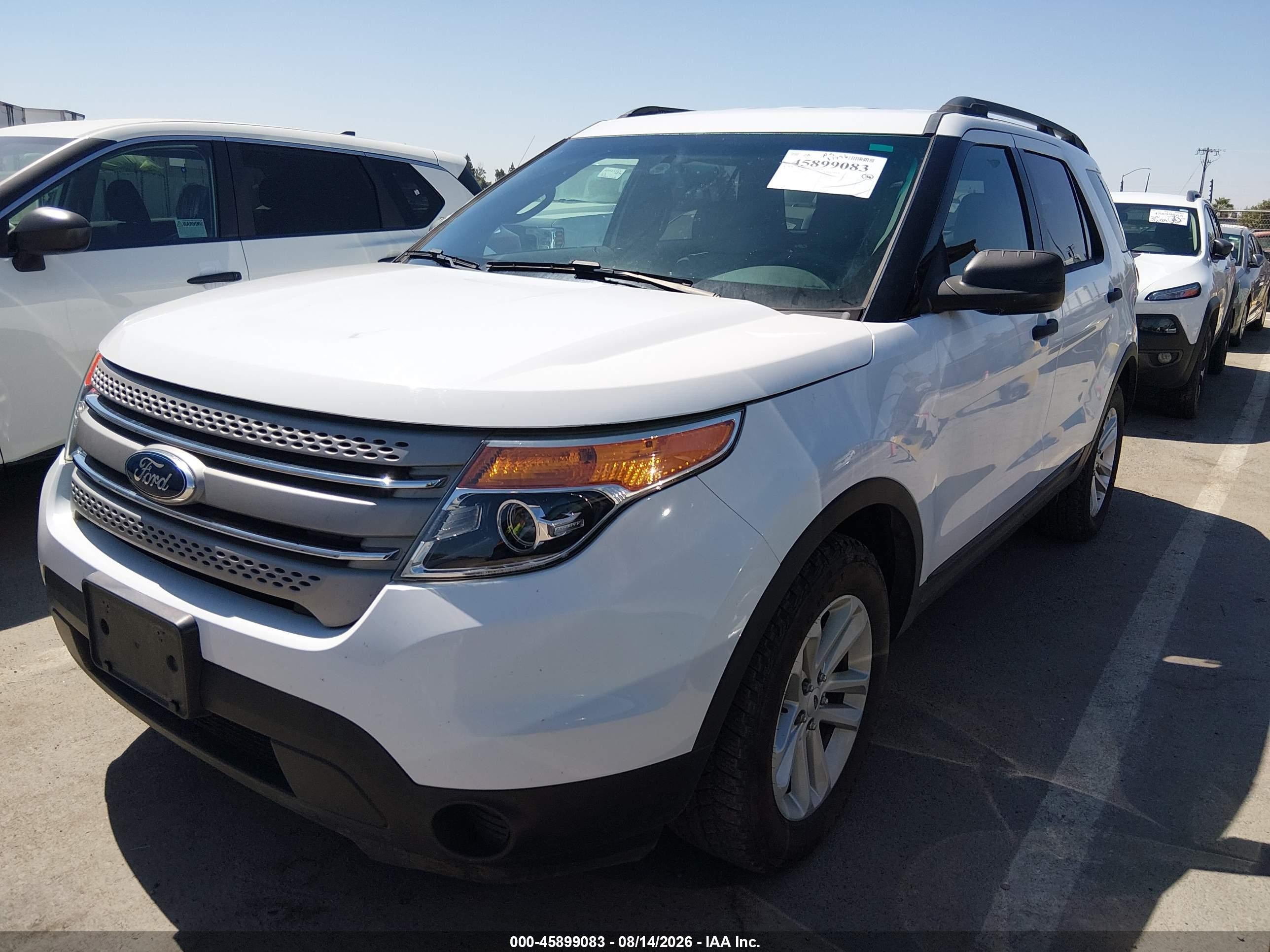 2015 Ford Explorer   White vin: 1FM5K8B89FGC42539