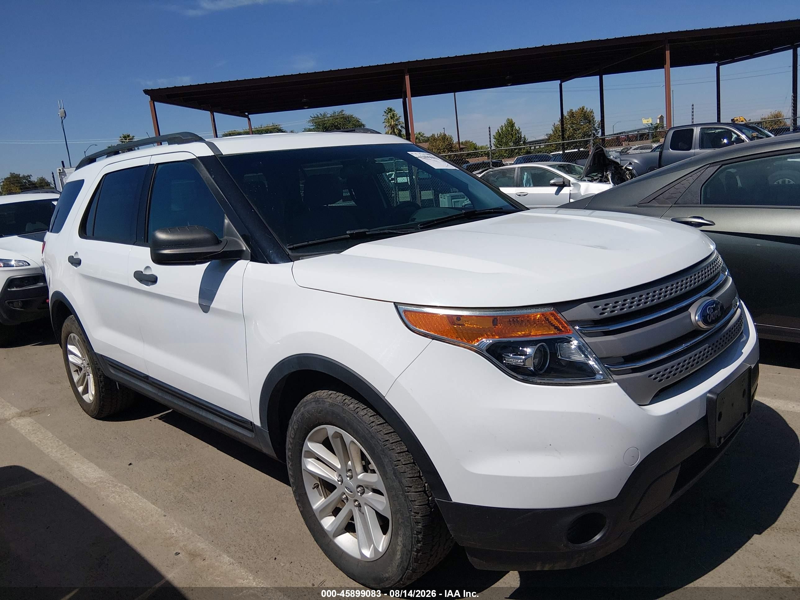 2015 Ford Explorer   White vin: 1FM5K8B89FGC42539