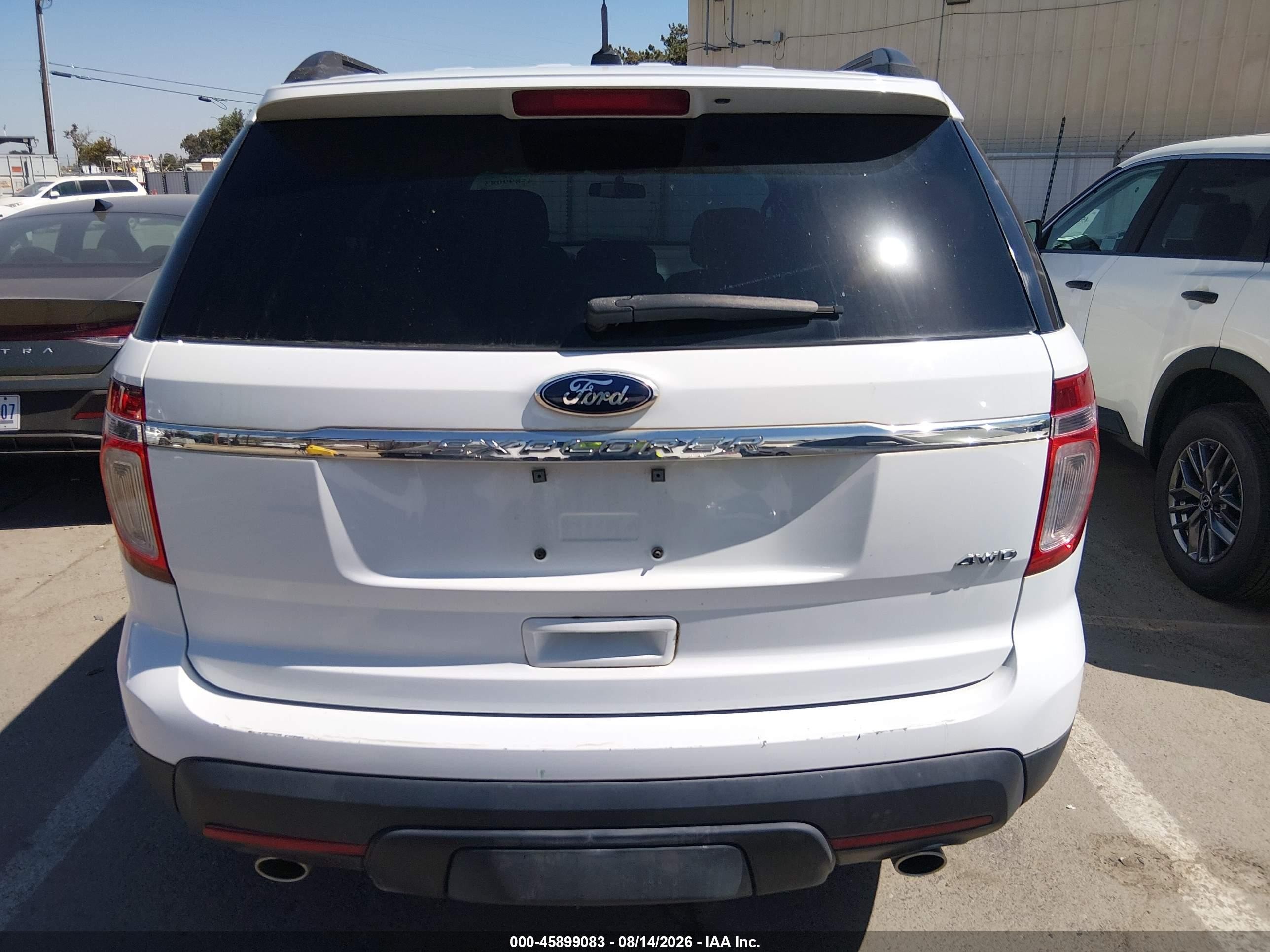 2015 Ford Explorer   White vin: 1FM5K8B89FGC42539
