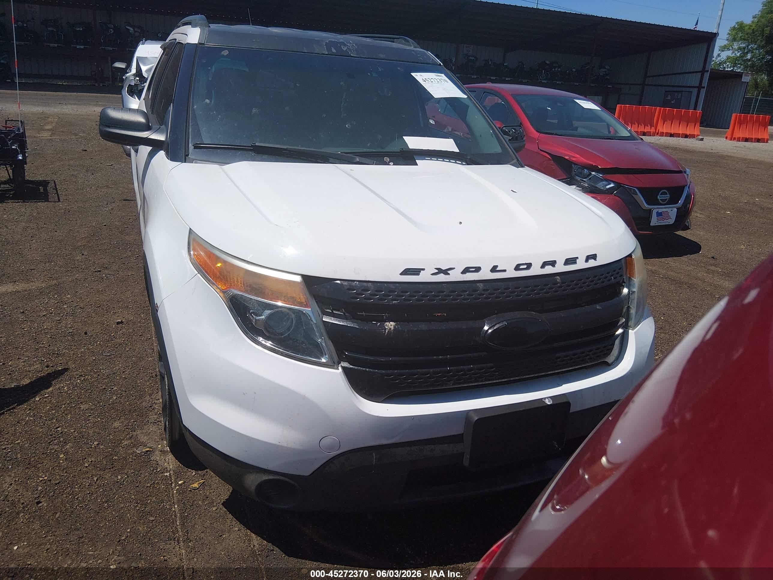 2015 Ford Explorer   Белый vin: 1FM5K8B8XFGA30717