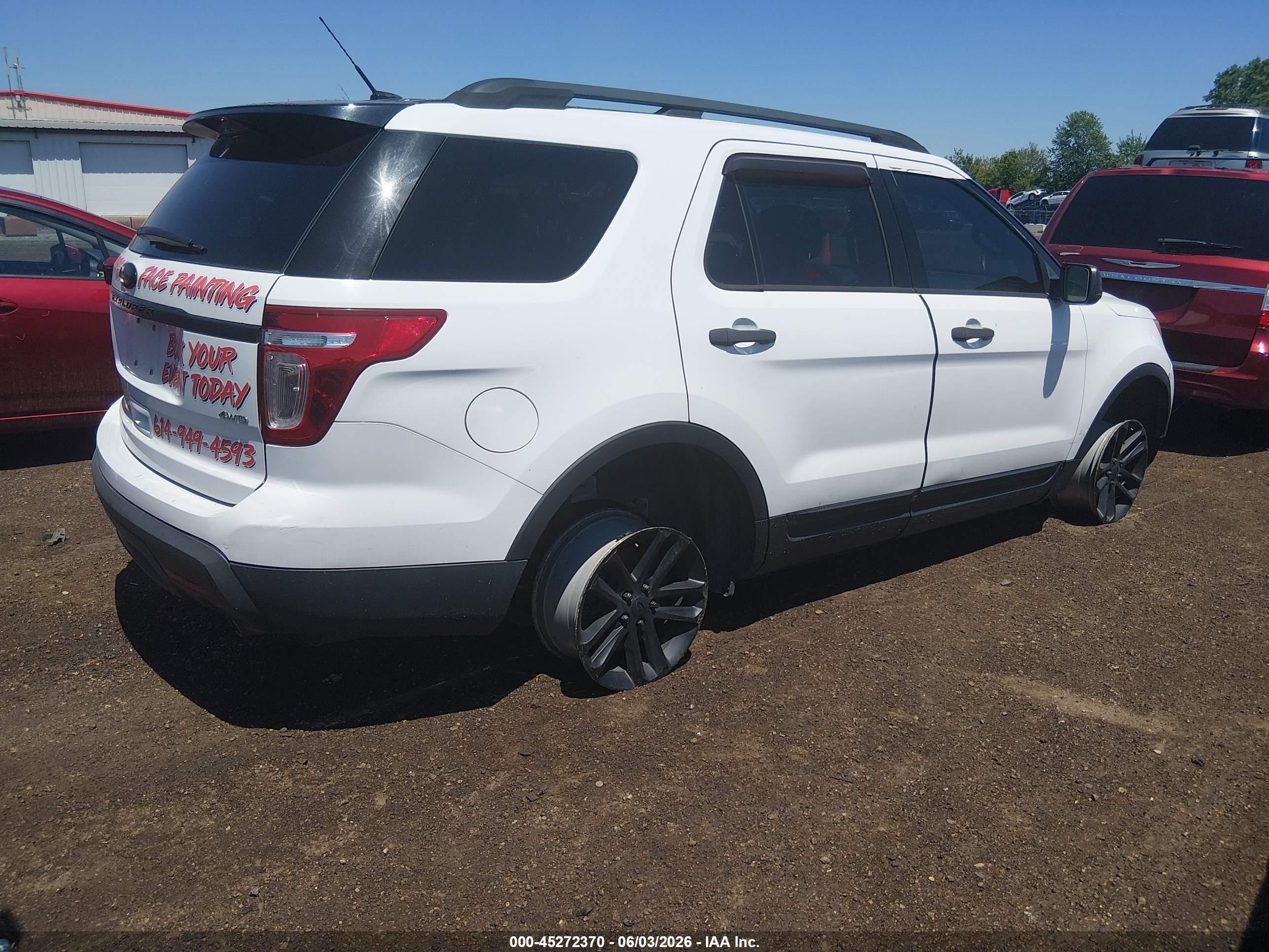 2015 Ford Explorer   Белый vin: 1FM5K8B8XFGA30717