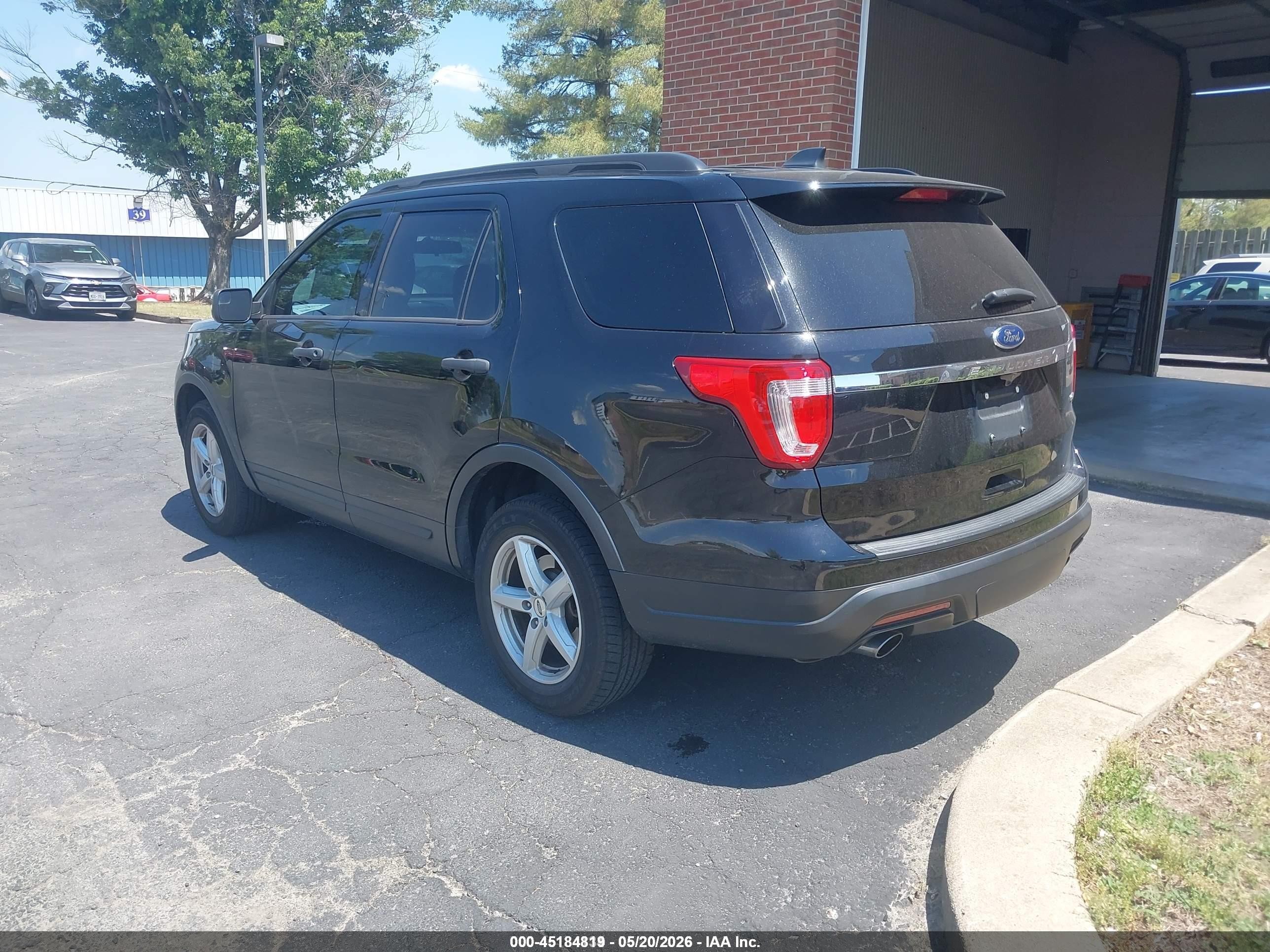 2018 Ford Explorer   Black vin: 1FM5K8BH1JGC45329